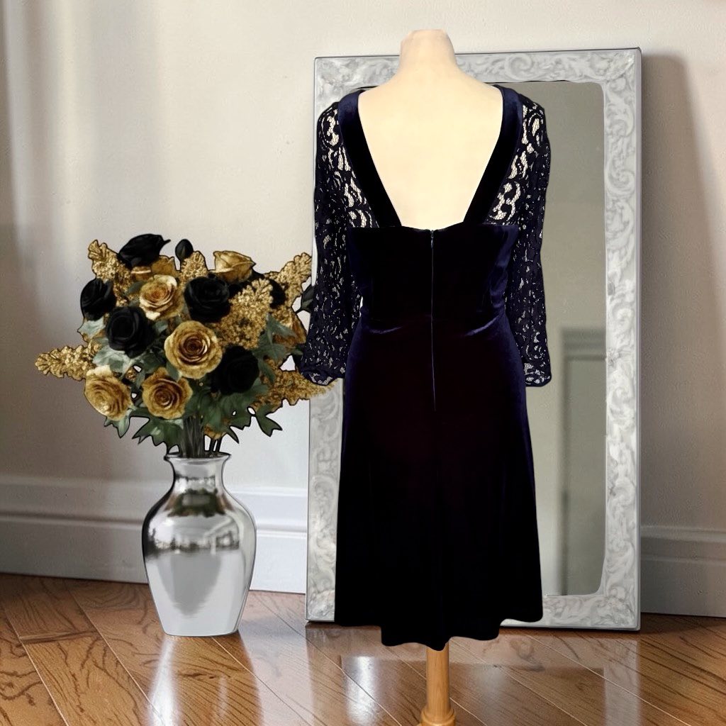 autograph black dress SOLD Stunning Lace & Velvet Evening – Size 16 Elegant Autograph black evening dress in immaculate condition. A beautifully sophisticated piece that's perfect for special occasions. Featuring a flattering waist:46