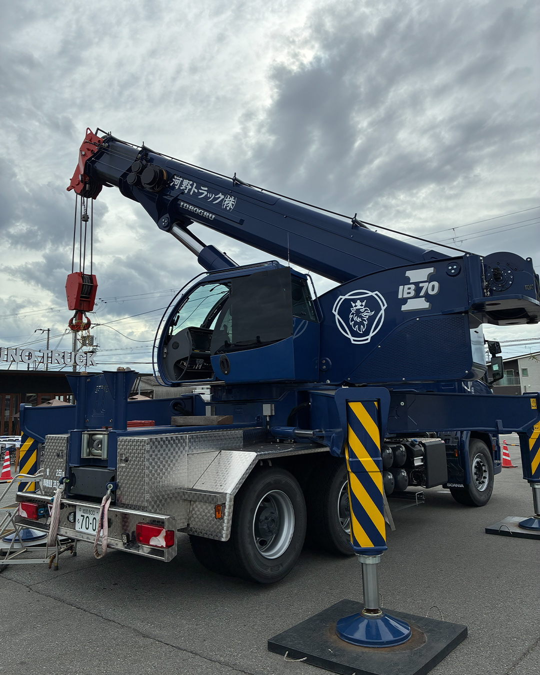 Back in August, our 1350t crawler crane LR11350 lifted a bridge