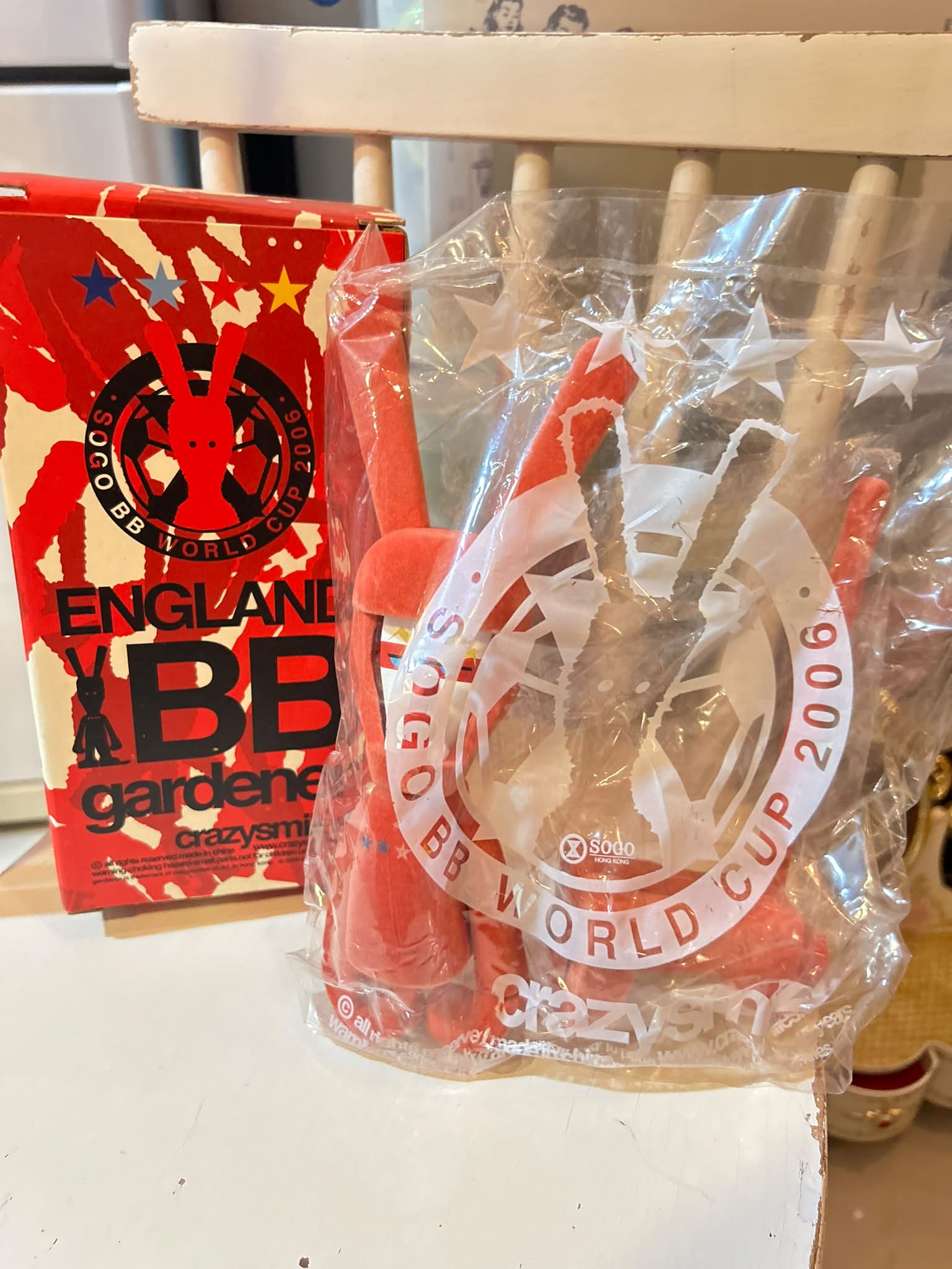 SOGO + マイケル・ラウ BB フットボール カップ 2006 4体コンプ $369 全新Michael Lau Crazysmiles 2006 world cup Sogo BB Gardener