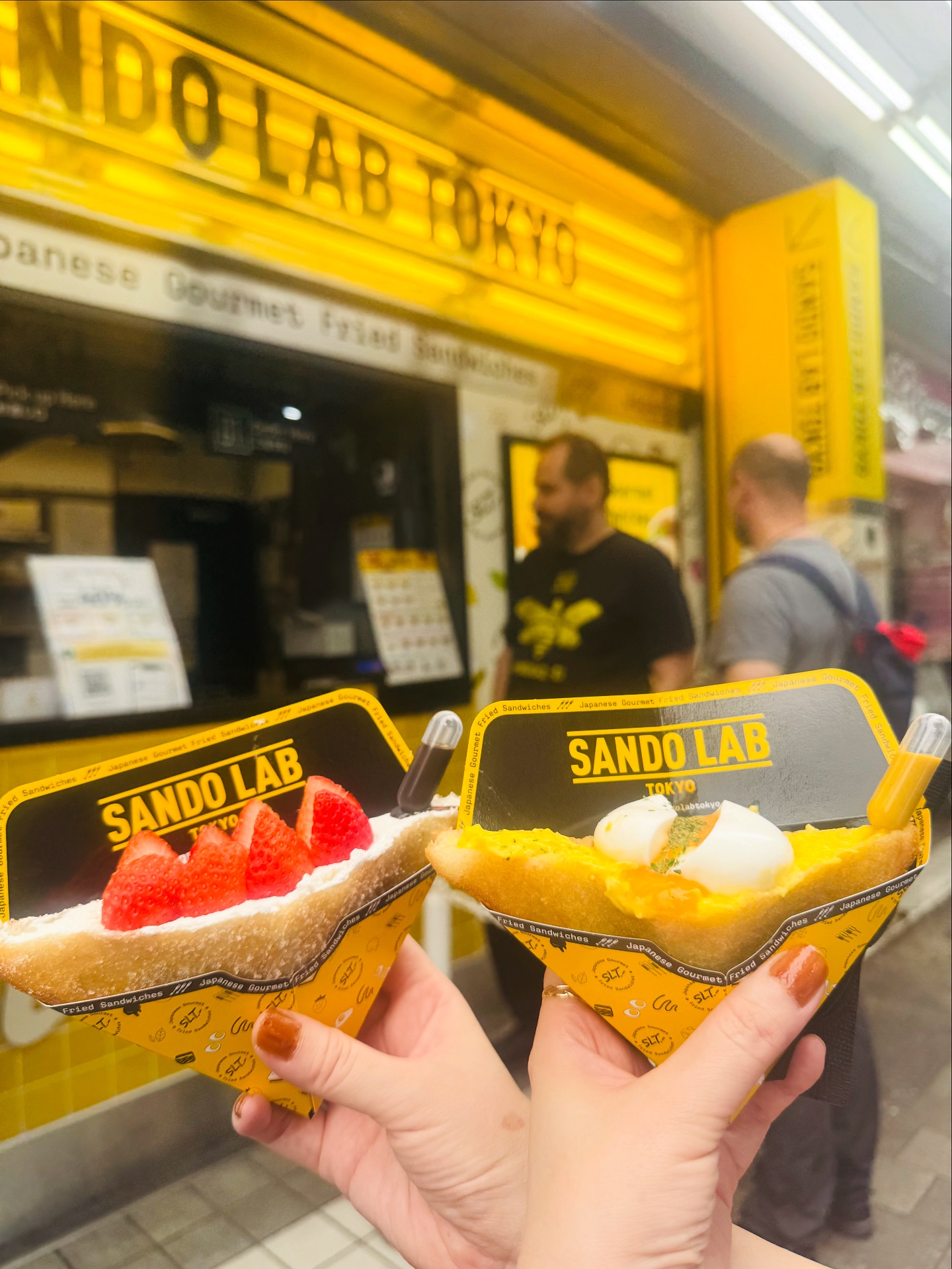 【SANDO LAB TOKYO秋葉原店】 先月オープンしたフライドサンド🍞専門店。 揚げたてのパンに、こだわりの具をたっぷり挟んでくれる ...