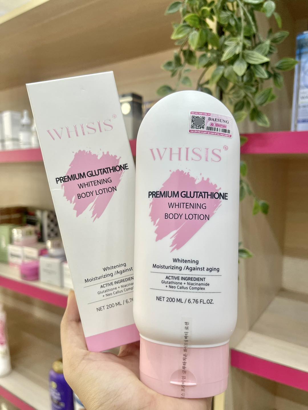 🌟 Kem Dưỡng Thể kích trắng Ban Đêm Whisis Premium Glutathione Whitening Body Lotion 200ml Giá: 1️⃣9️⃣5️⃣💰 Thương hiệu: Whisis 🌿 Xuất xứ: Hàn Quốc 🇰🇷 Thể tích: 200ml Kem Dưỡng Thể