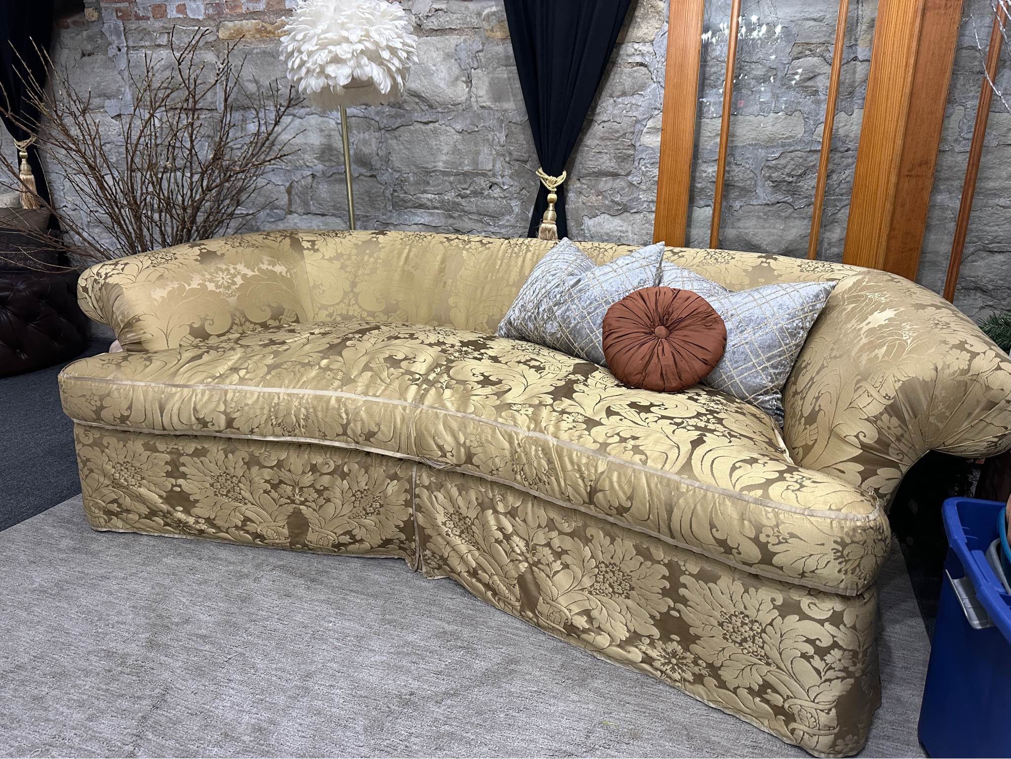 Vintage Couch - emaculate condition - Sofas, Loveseats & Sectionals ...