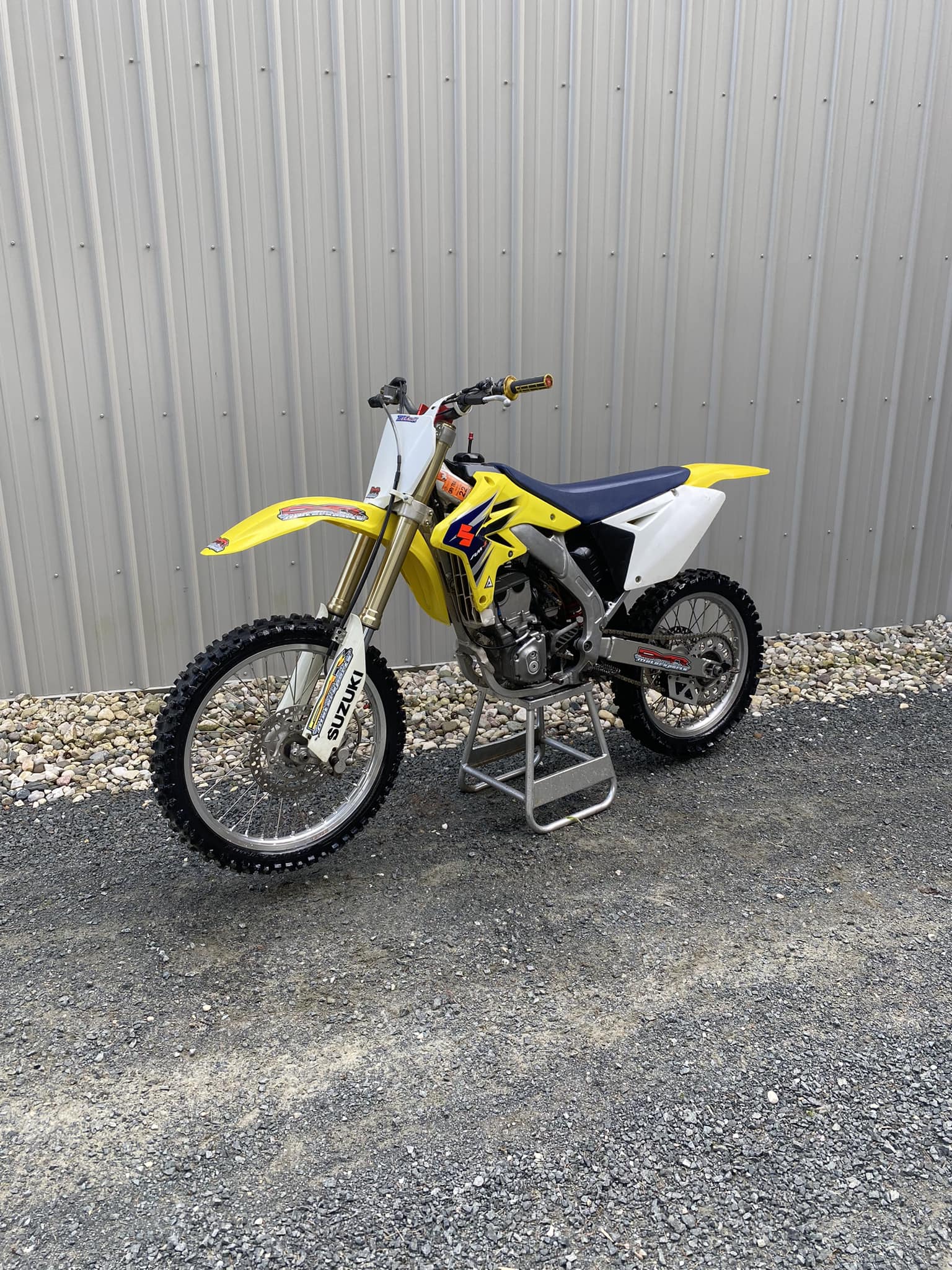 Suzuki RM 125-250 Number Background Graphics Decals 2001-2008 RM RMZ MX - UK Made