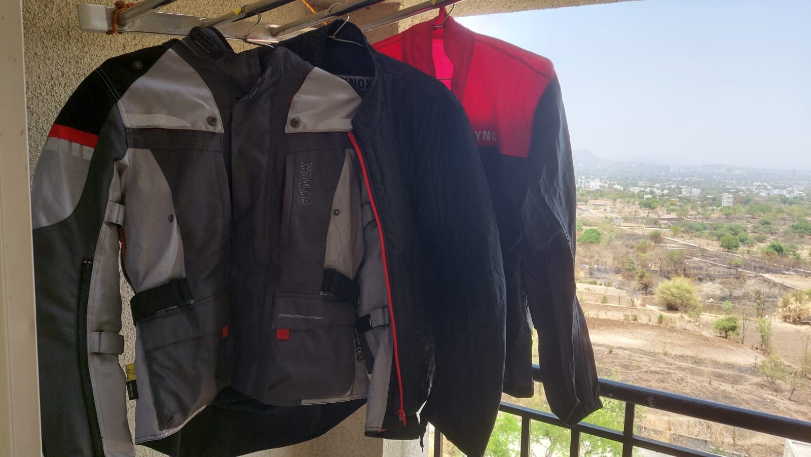 Dirtsack Gypsy - 3500 Rynox stealth evo 2 riding pant (armours