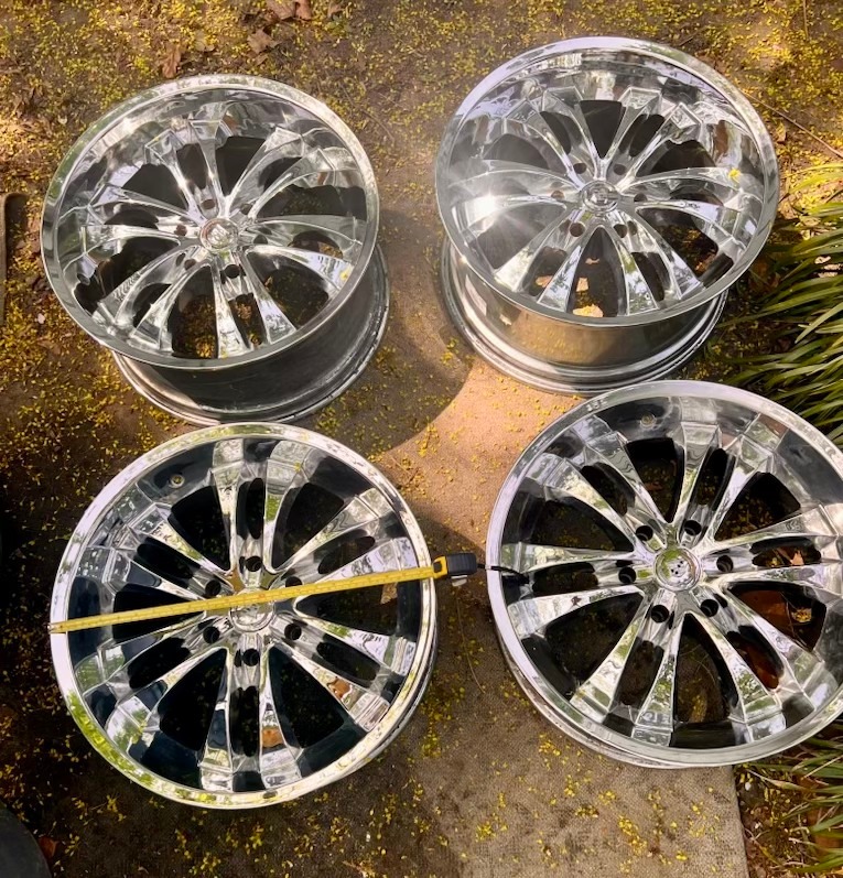 Set of Four Chrome Plated Rims - Car Wheels, Tires & Parts ...