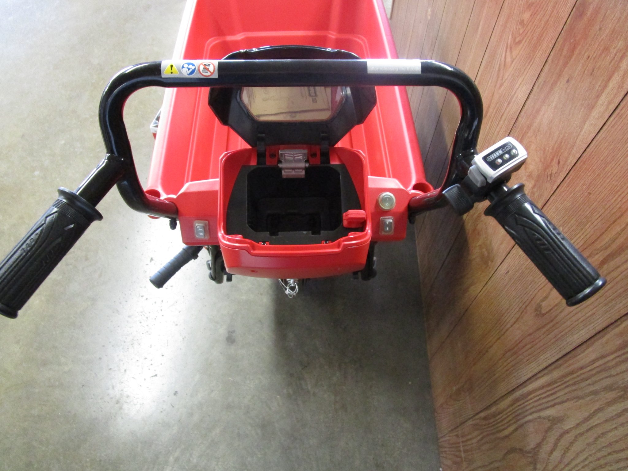 Snapper 82V XD Utility Cart - Wheelbarrows, Carts & Wagons - Stryker ...