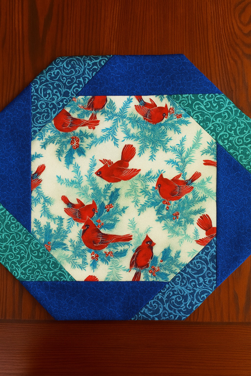 QUILTING FOR BEGINNERS | Get the free Cardinal Block pattern | Facebook