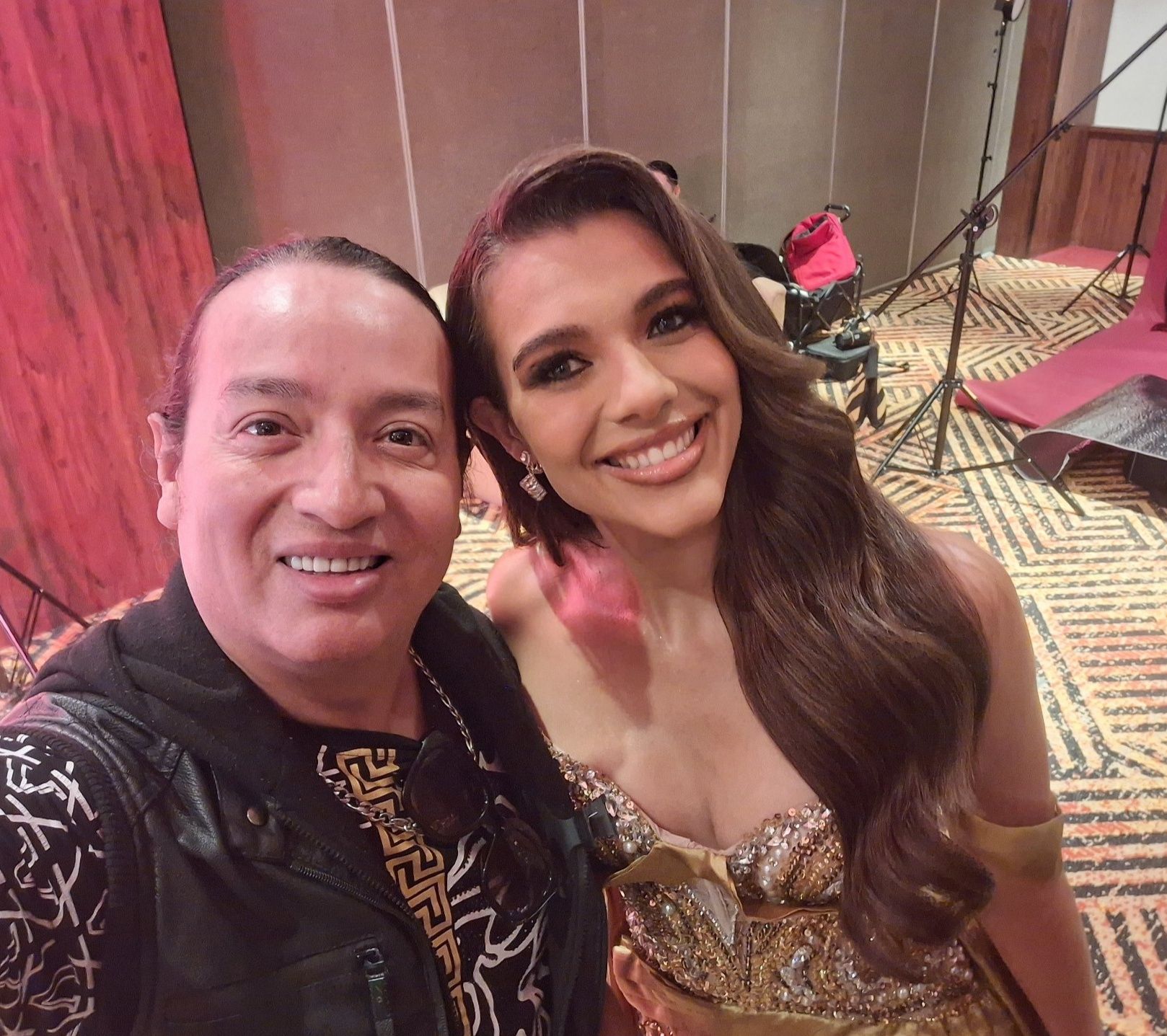 Gil Romo - Maquillaje y peinado para Martha Julia hermosa ️💄👄 | Facebook