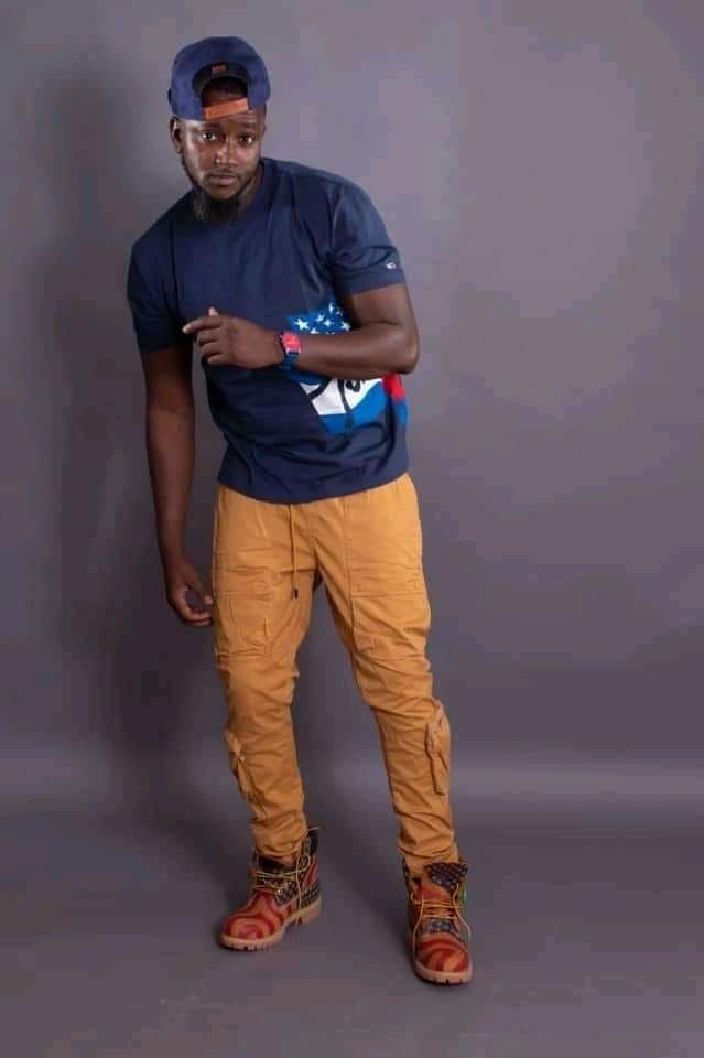 BORN 2 BLOG - The undisputed and hardest S\L🇸🇱🇸🇱 Rapper De...
