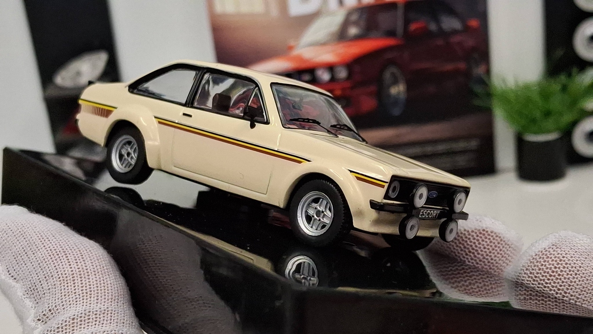 Ford escort mk II 1976 🔴 Ixo 1/43