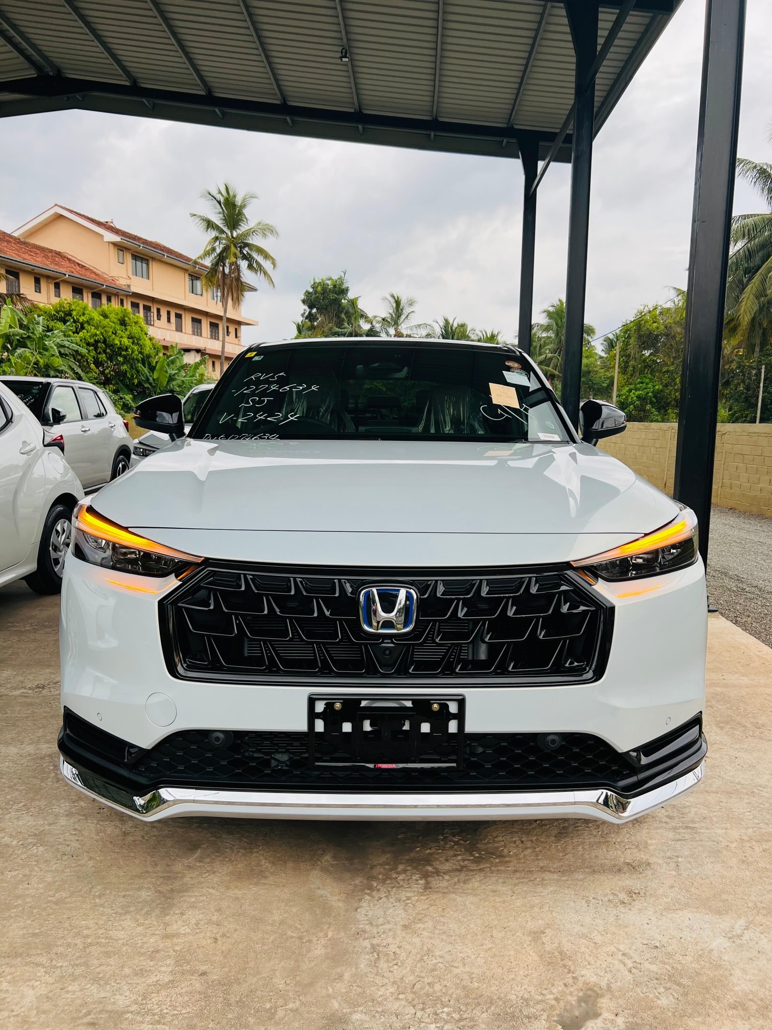 ✅️HONDA VEZEL Z PLAY BRANDNEW ✅️YOM 2025 ✅️ORIGINAL 4WAY