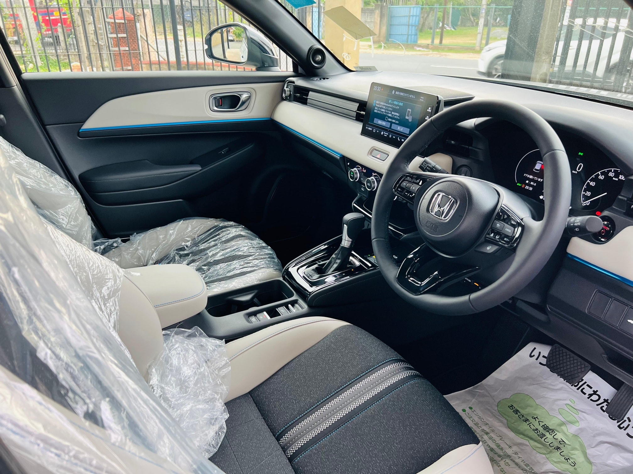 ✅️HONDA VEZEL Z PLAY BRANDNEW ✅️YOM 2025 ✅️ORIGINAL 4WAY