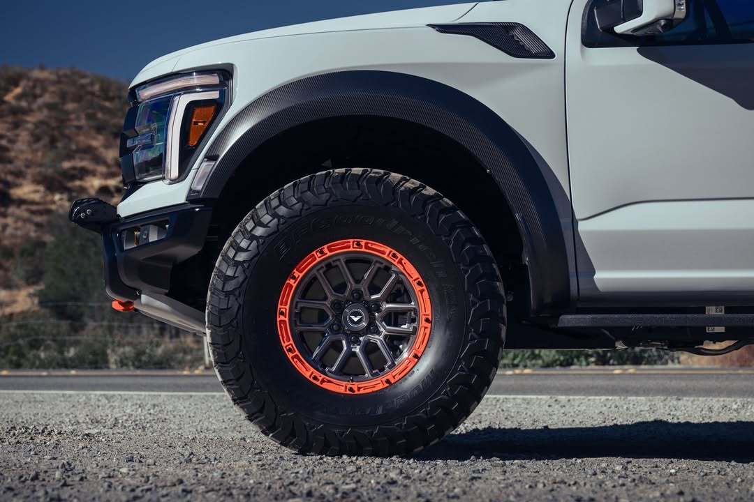 Aftermarket - Ford Raptor R fully decked with Carbon OEM replacement ...