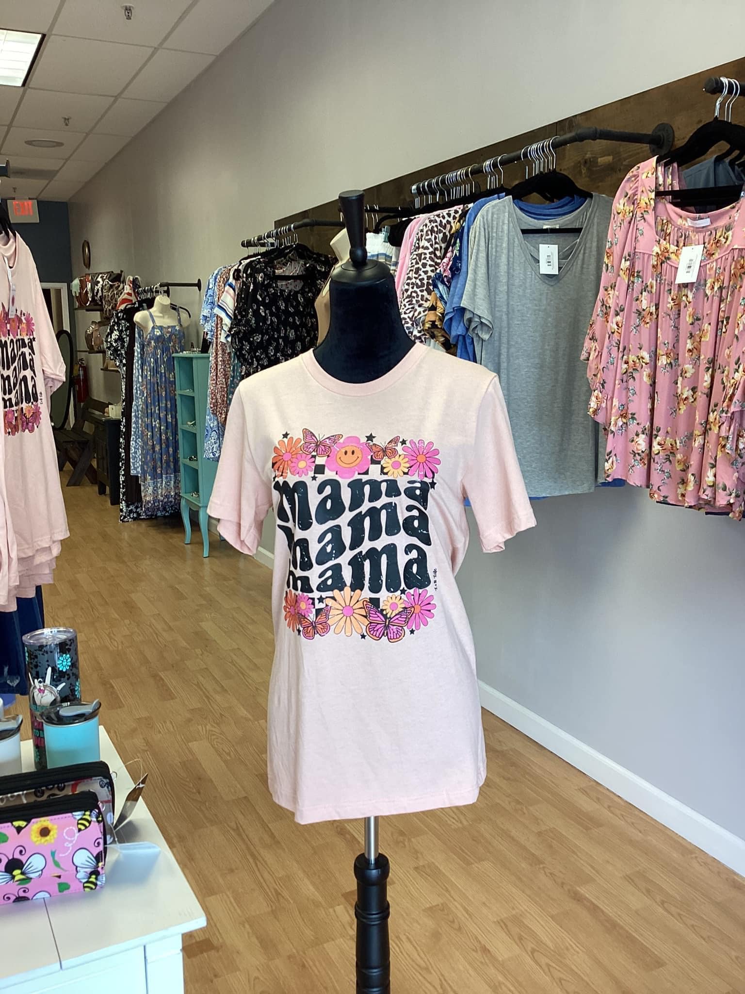 MAMI Tシャツ2026 ¥4,000 SIZE：S/M/L/XL ※Mサイズ着用 designed by