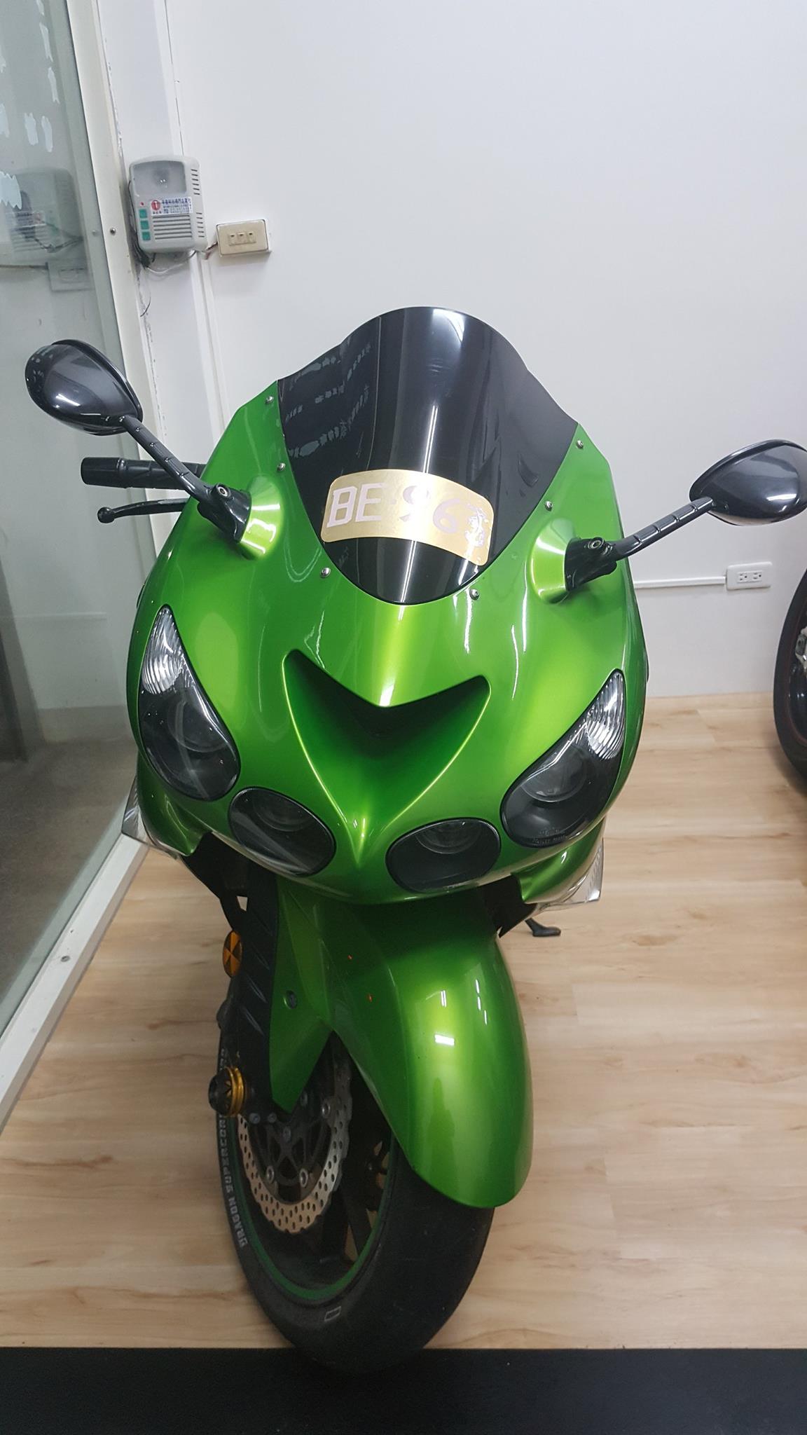さき。 出售] 車輛名稱：Kawasaki ZX-14 R 出廠年份：2006.09 使用里程：37520