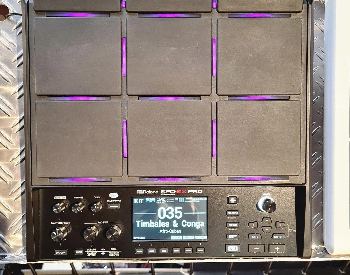 Does Roland's FD-9 and KT-10 work with Alesis SamplePad Pro?