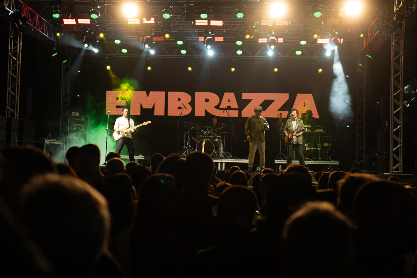 Embrazza - E TEM BONDE VIP PRAS FLORES NESSE BAILE???? TEM SIM SINHO ...