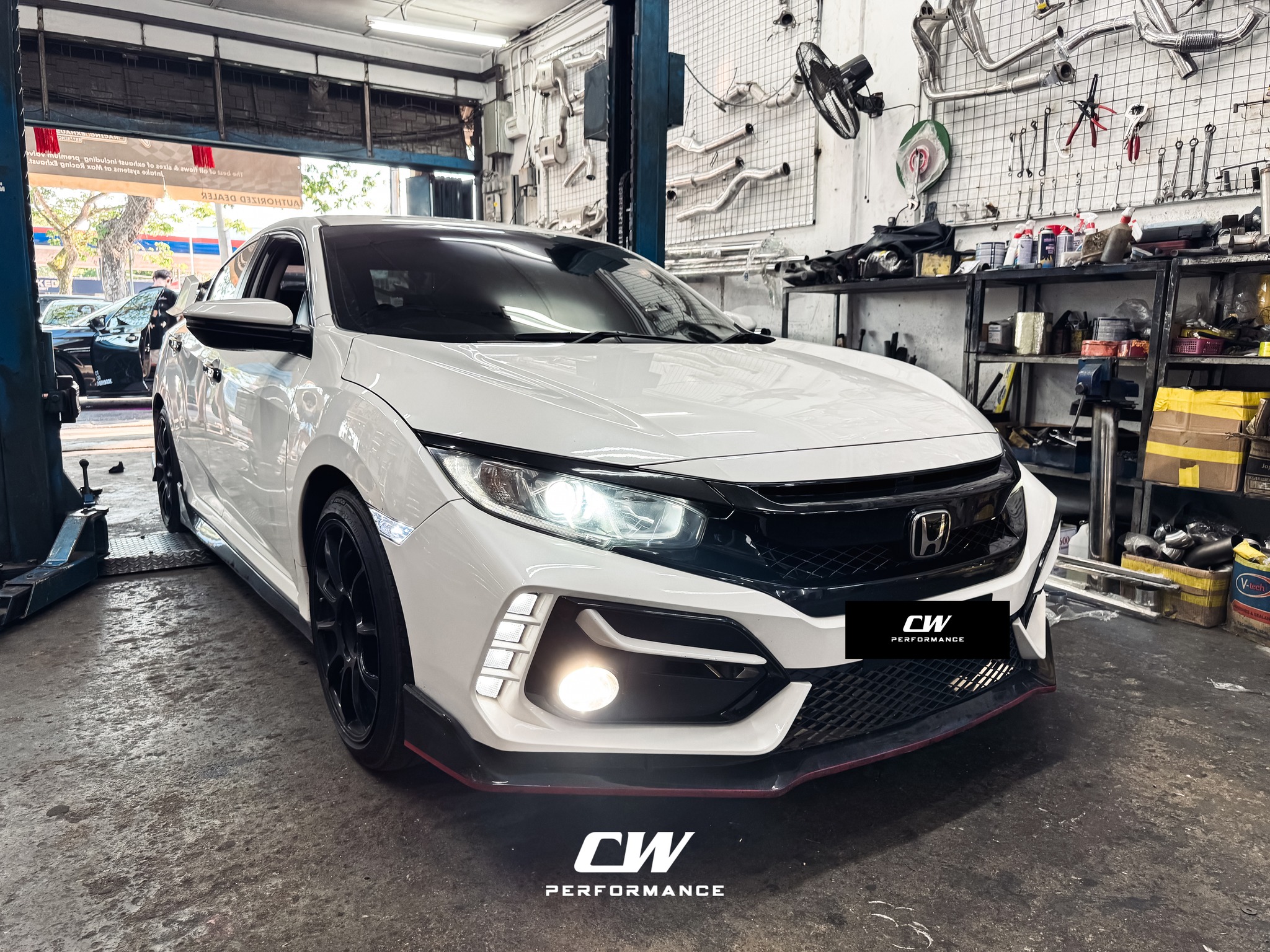 CS - Custom Specialist Exhaust
