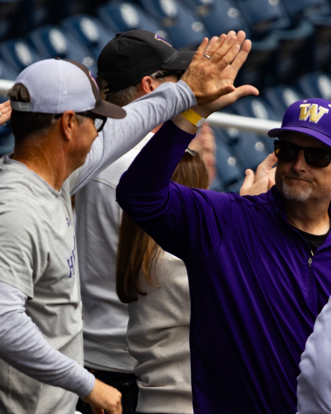 NationalHigh5Day but make it Big Ten Conference style ✨Catch the
