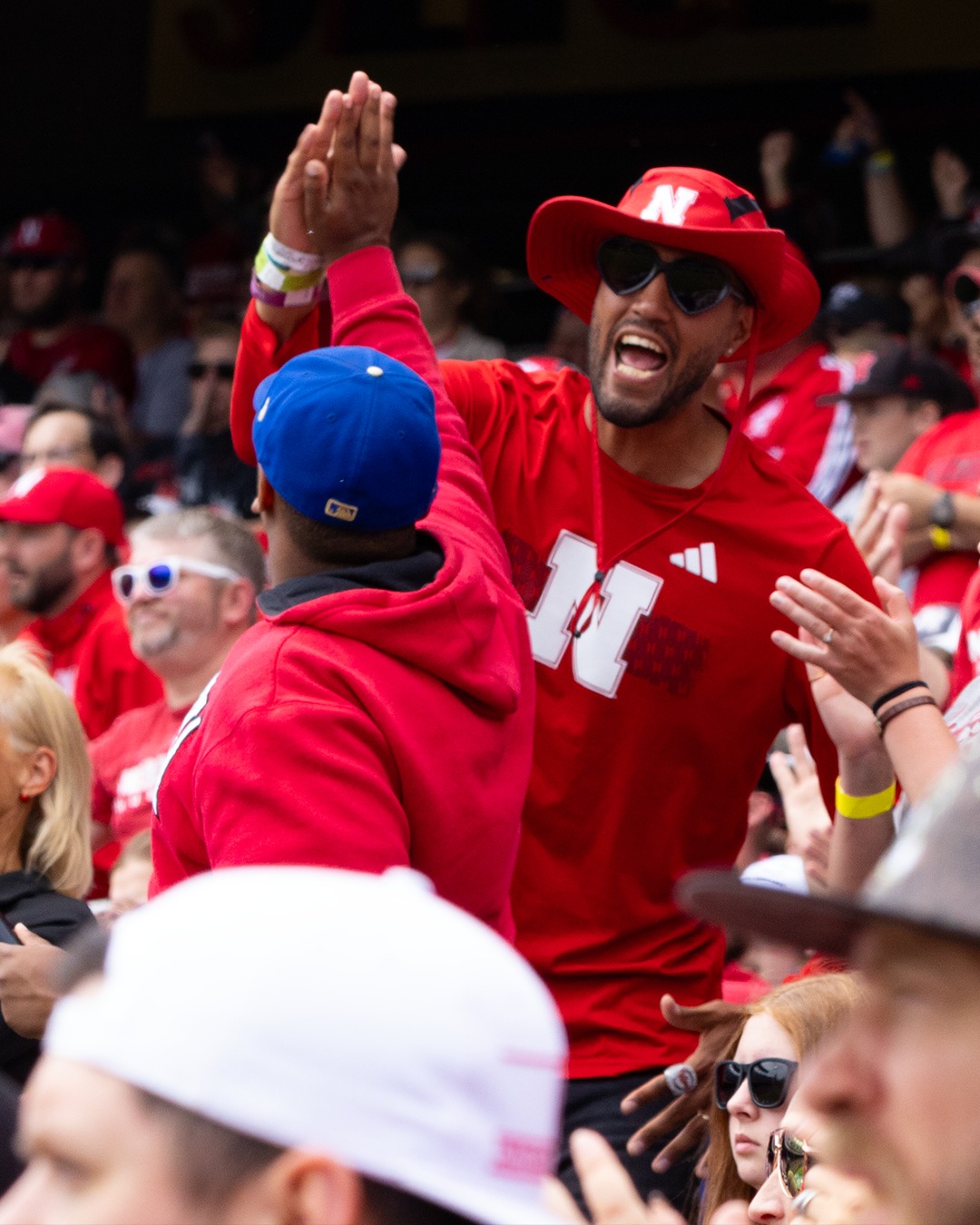 NationalHigh5Day but make it Big Ten Conference style ✨Catch the