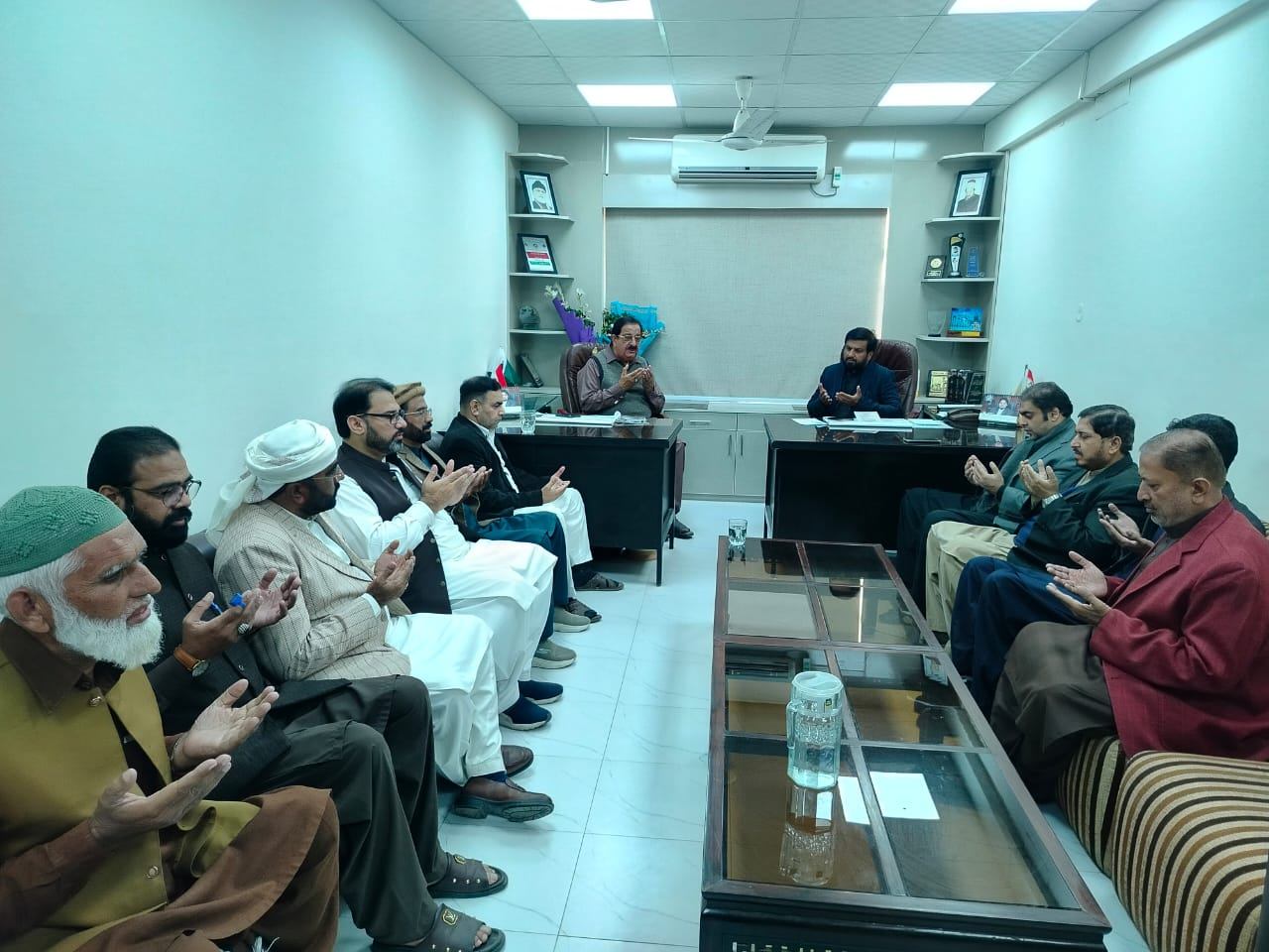Pakistan Awami Tehreek (PAT) - سٹیٹس کو کی حامی قوتوں نے سیاست کو ...