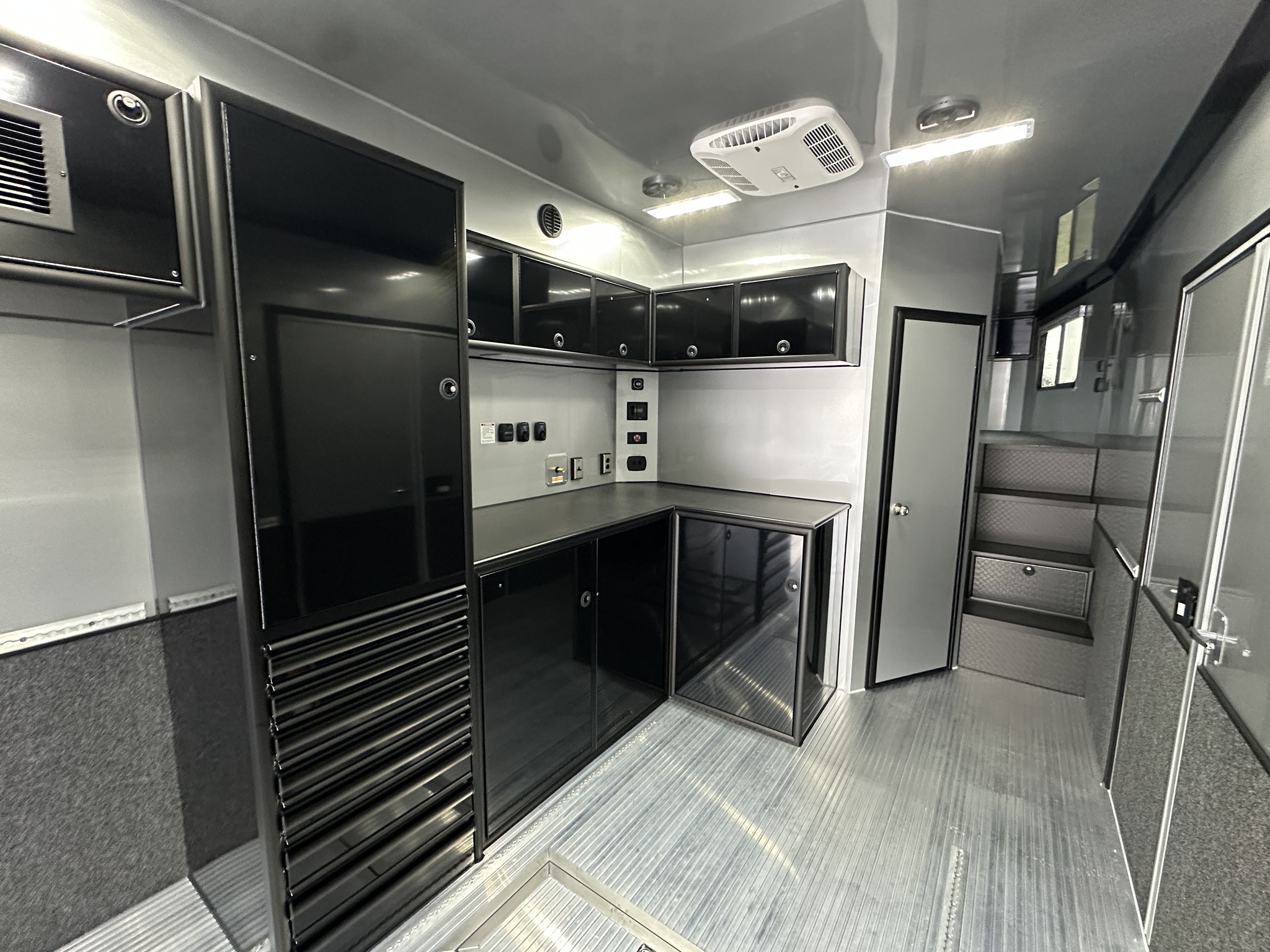 KB Trailer Sales | Cleveland OH