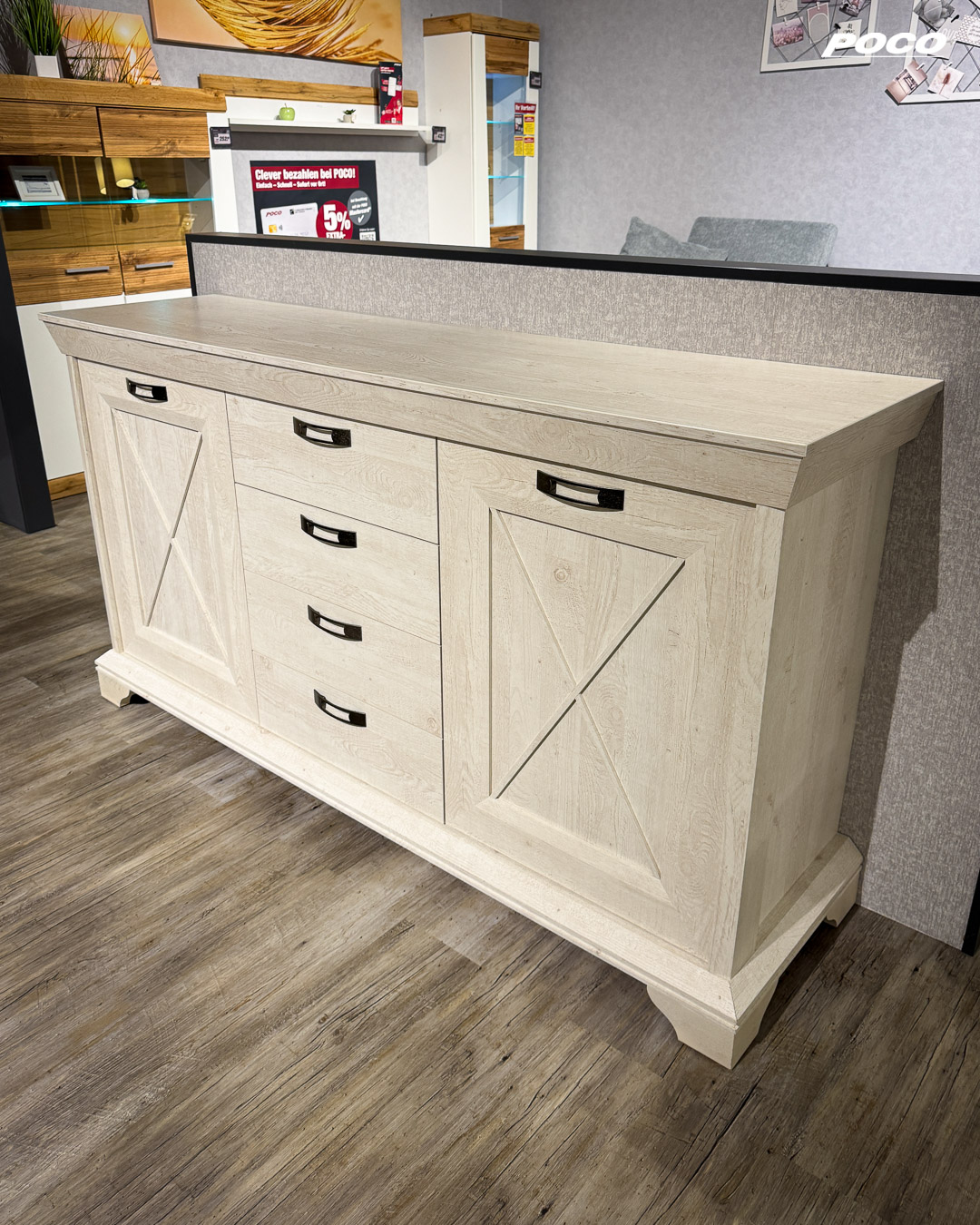 Wer weiß, wie schwer die ist? Mehr Kommoden und Sideboards: https://fcld.ly/fq19efd