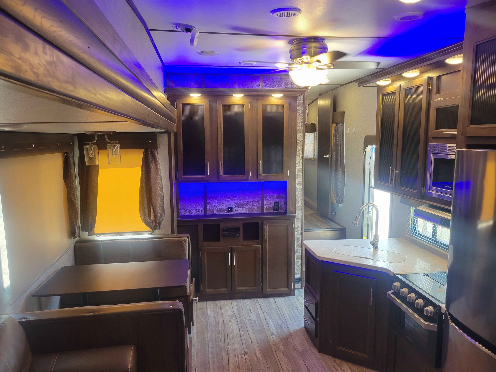 2019 Forest River ARTIC WOLF 29 FT 5TH WHEEL BUNKS - RVs & Campers ...