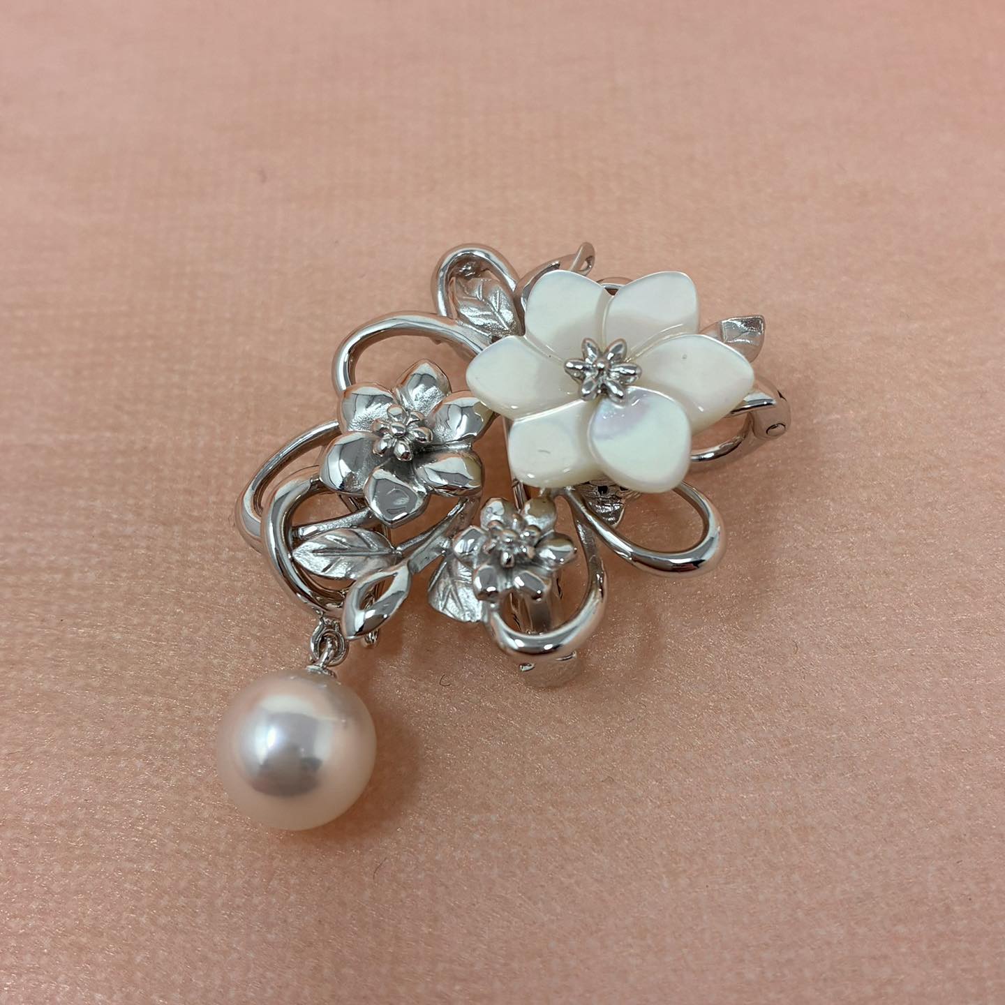 Pearl FALCO パールファルコ added a new photo. - Pearl FALCO パール 