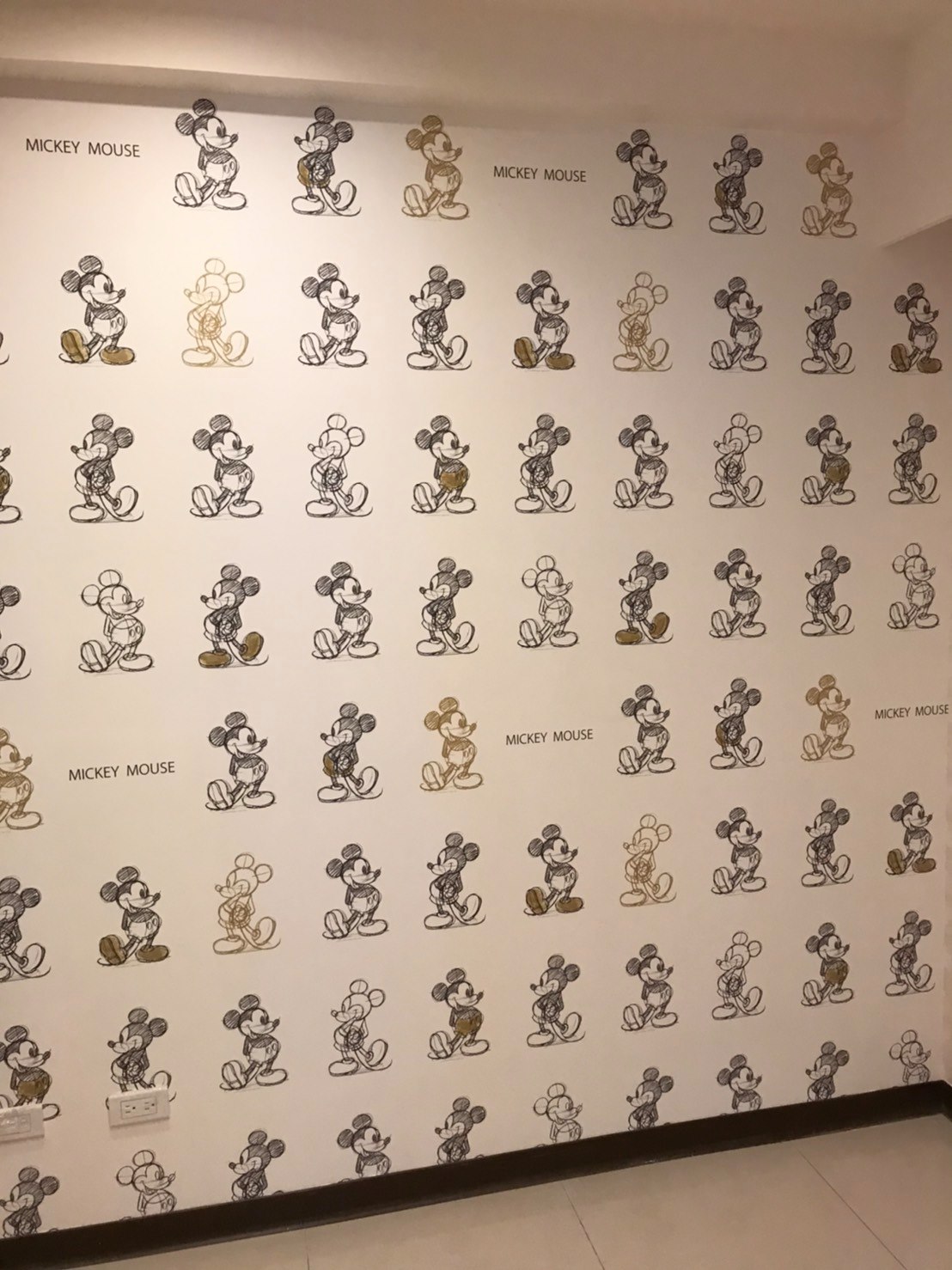 風雅 壁紙的奇幻世界 - 正版授權的迪士尼卡通壁紙來囉~~ 您也是米奇控嗎?整類齊全任君挑選...