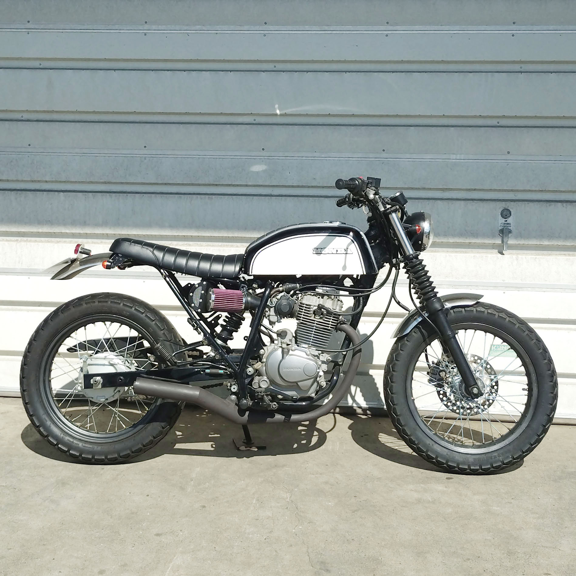 ゴジラタンク FTR223+CB125ゴジラタンク。 #ftr223 #cb223 #hondaftr223