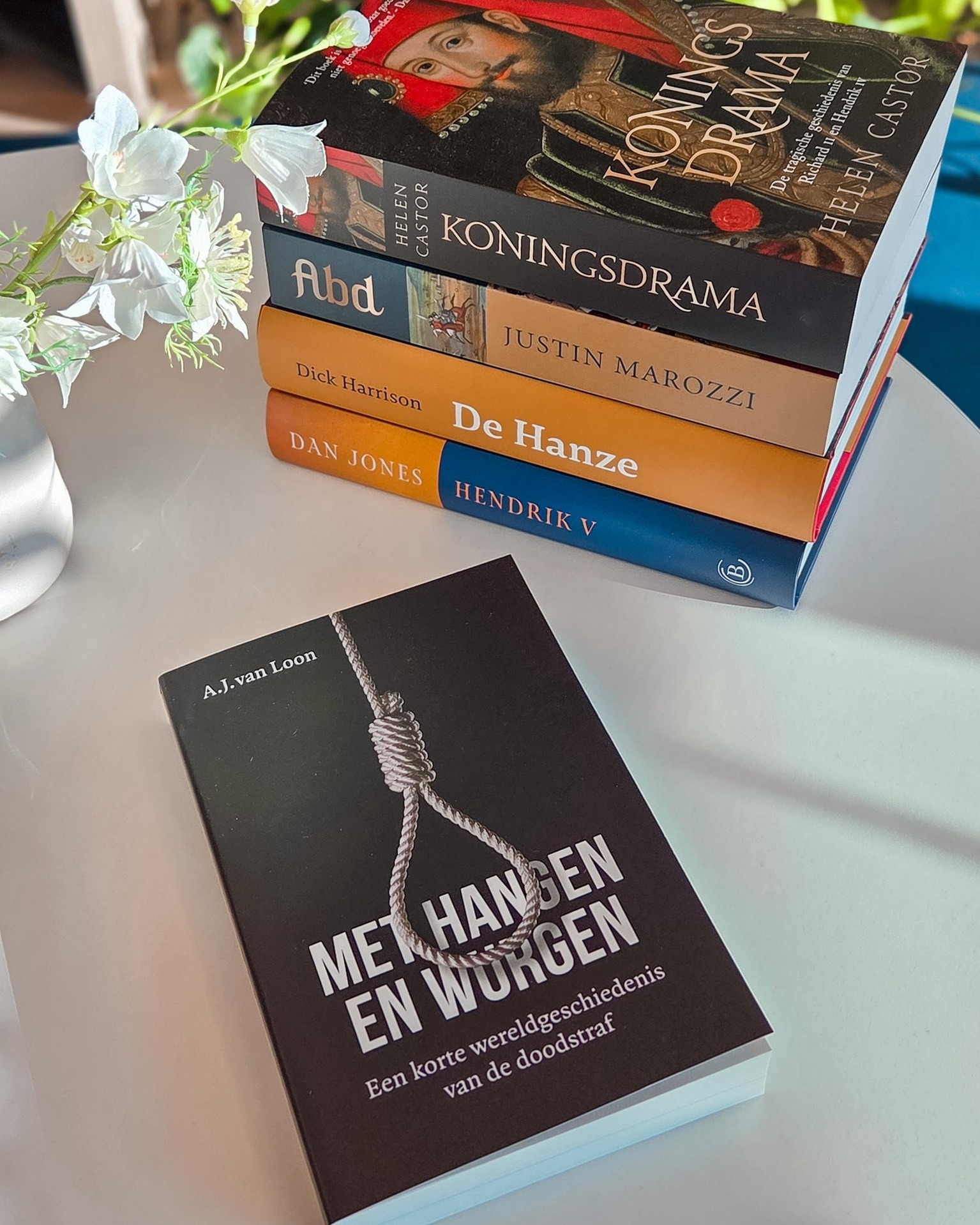 DE MAAND VAN DE GESCHIEDENIS 📚... - Uitgeverij Omniboek | Facebook