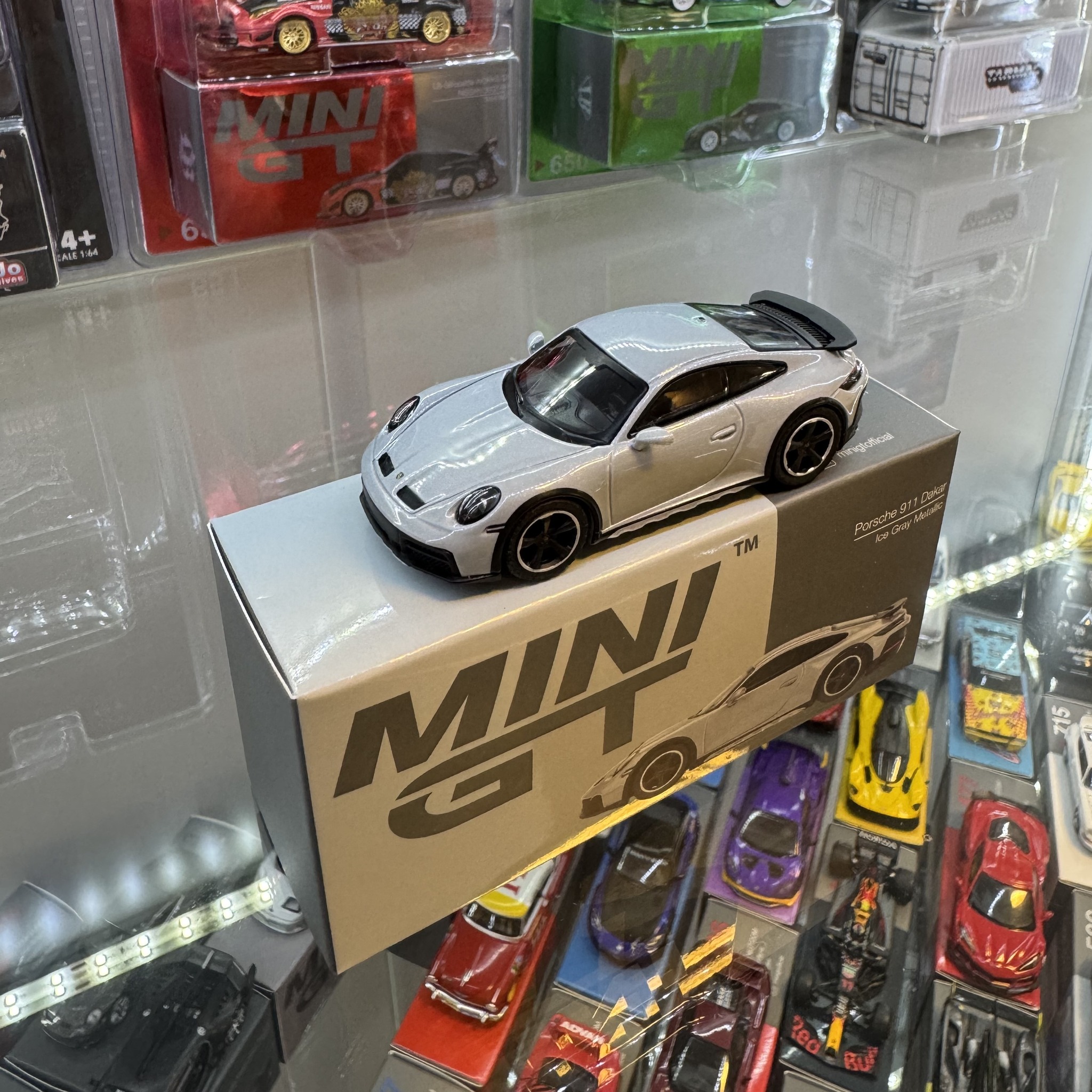 Miniature Porsche 911 Dakar 1:64 Mini GT - Édition Limitée 2025, Couleur Ice Gray Metallic