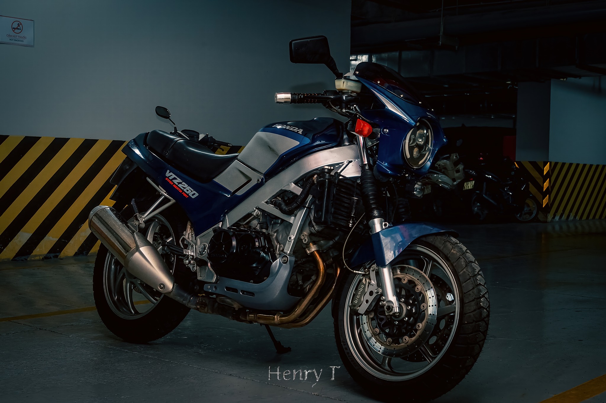 The Sleeper VTZ250... a ம Henry 코프 HONDA HerryT tenry Herry 