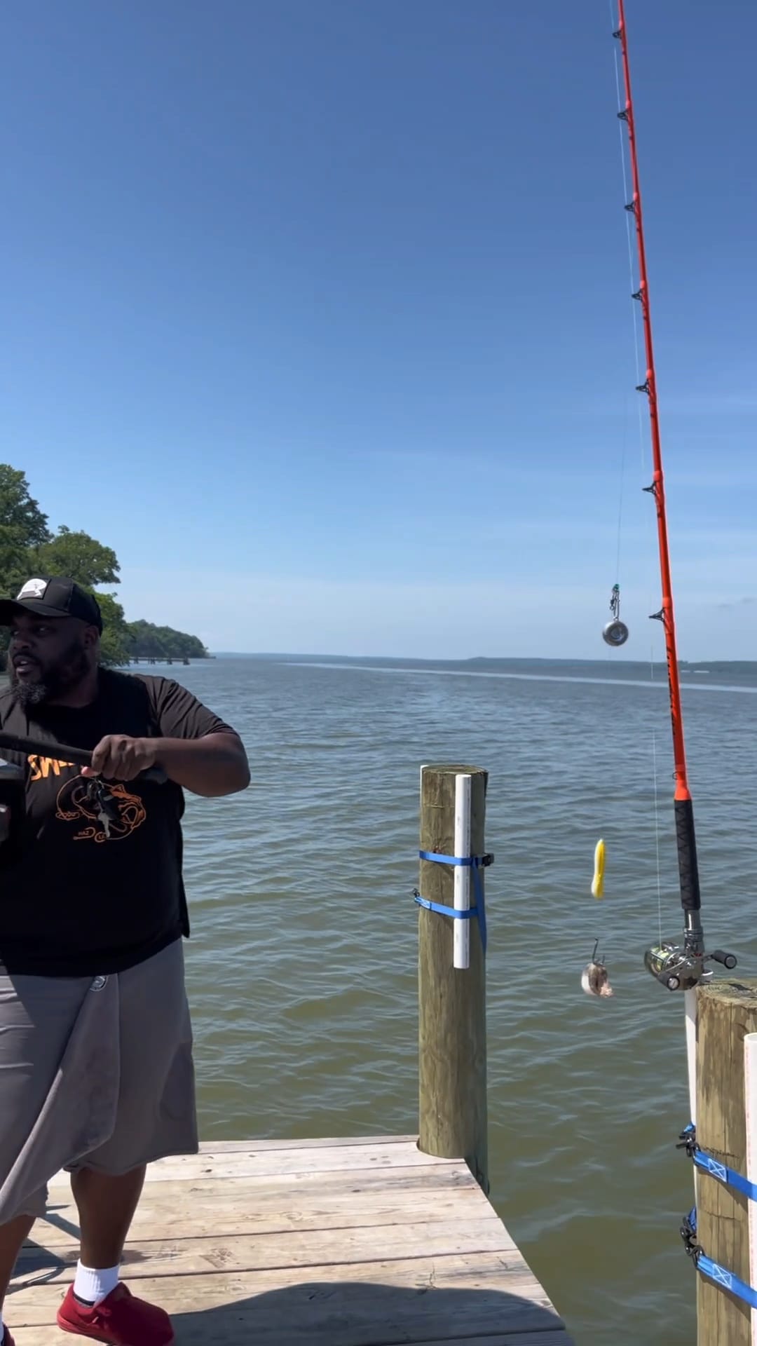 are fishing rod holders illegal Holder one Hand, Fits Rods Butt 30mm mount rod holder into storage for up to 3 rods Off the rocks - A