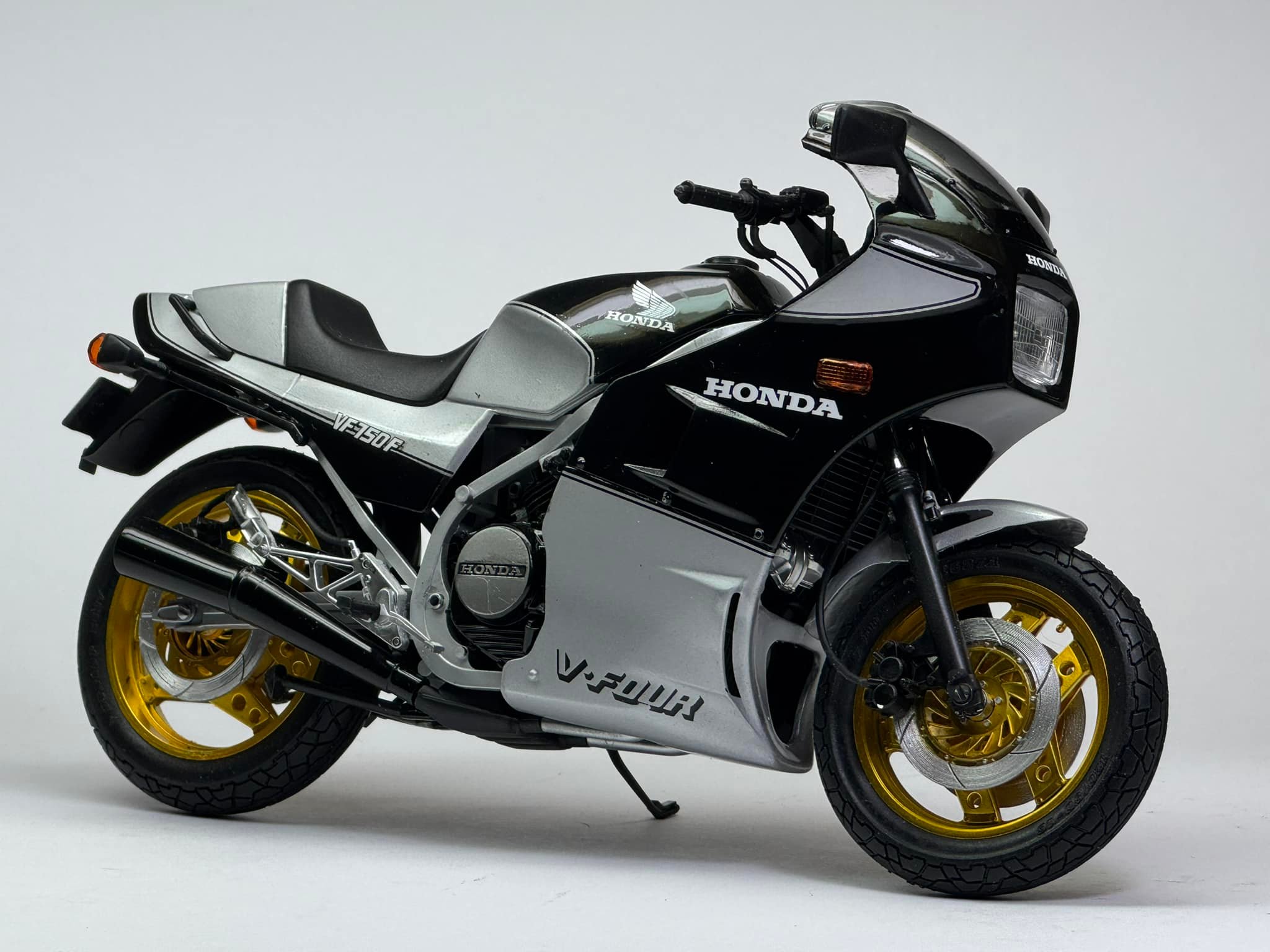 TAMIYA 1:12 HONDA VF750F Tamiya Special 改 このキットはタミヤさん