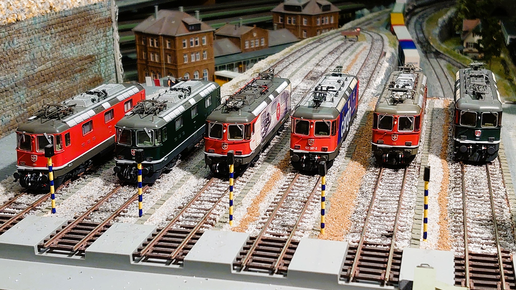 🇨🇭 SBB RBe 4/4 . . . . . . . . . . . (PIKO H0)