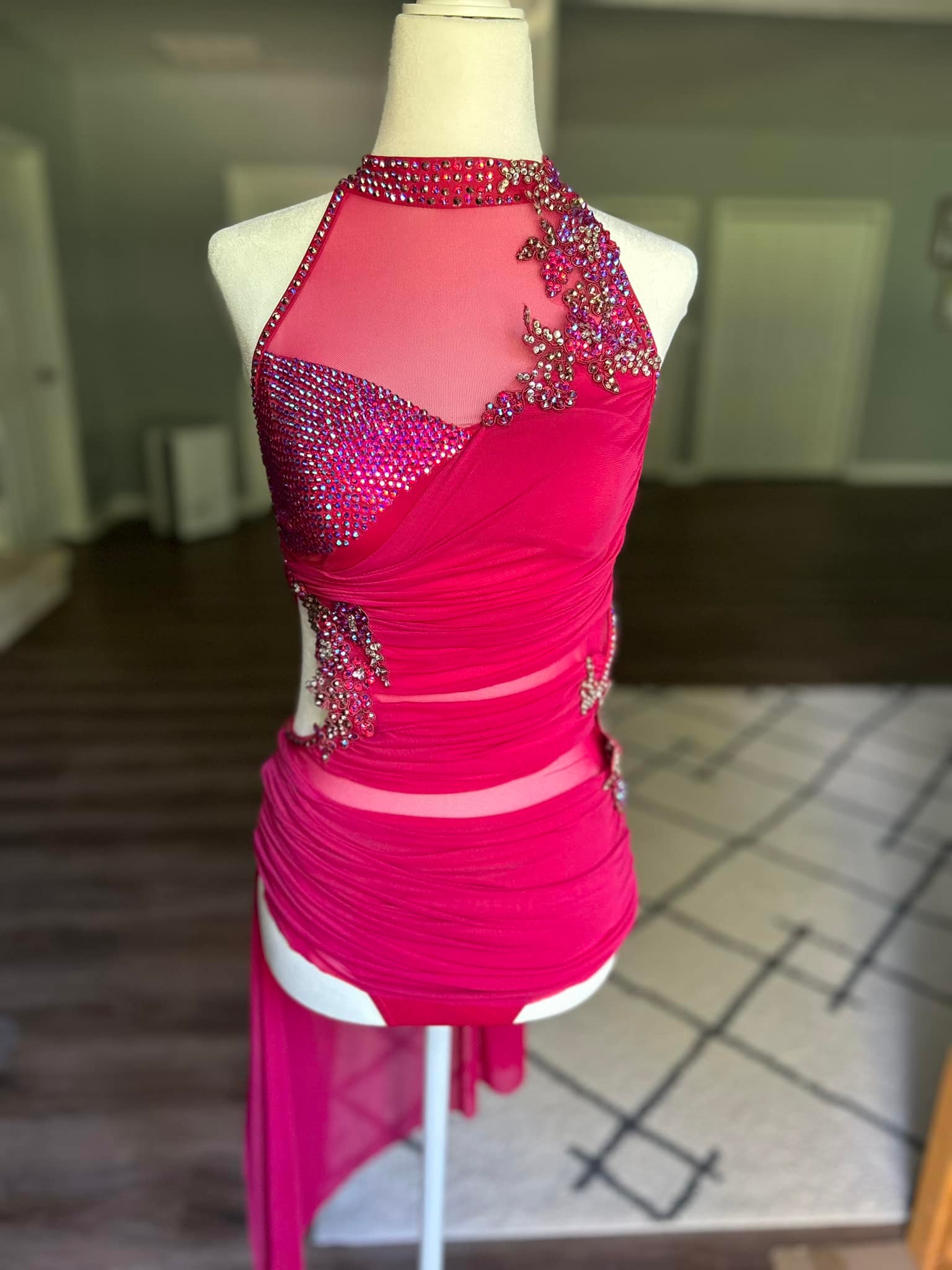 Frilledneck Fashion Dancewear Resale | Facebook display picture 1