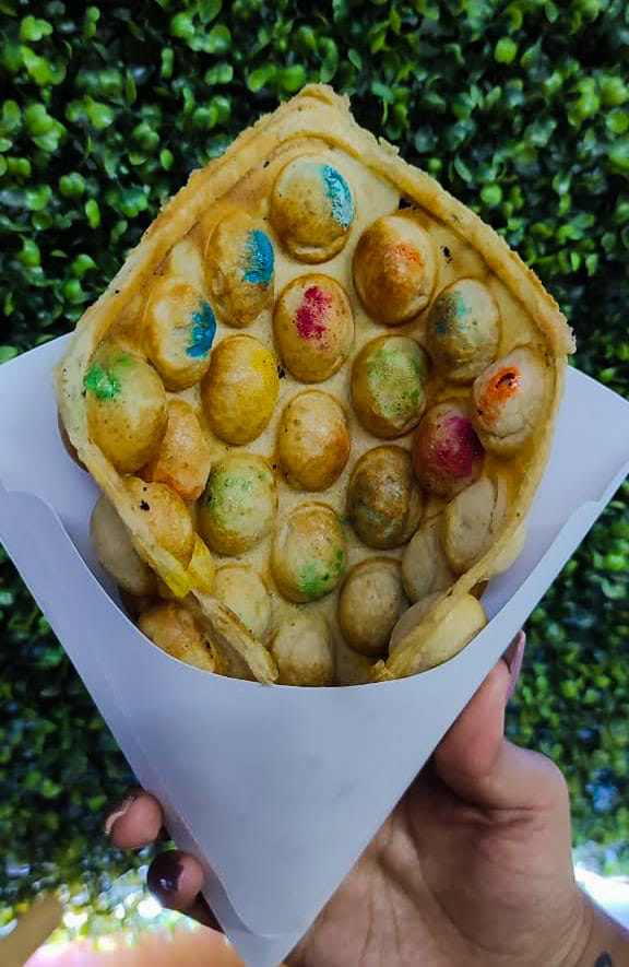 Burbu Waffles - Burbu waffle relleno de M&Ms 🤤 Ven a... | Facebook