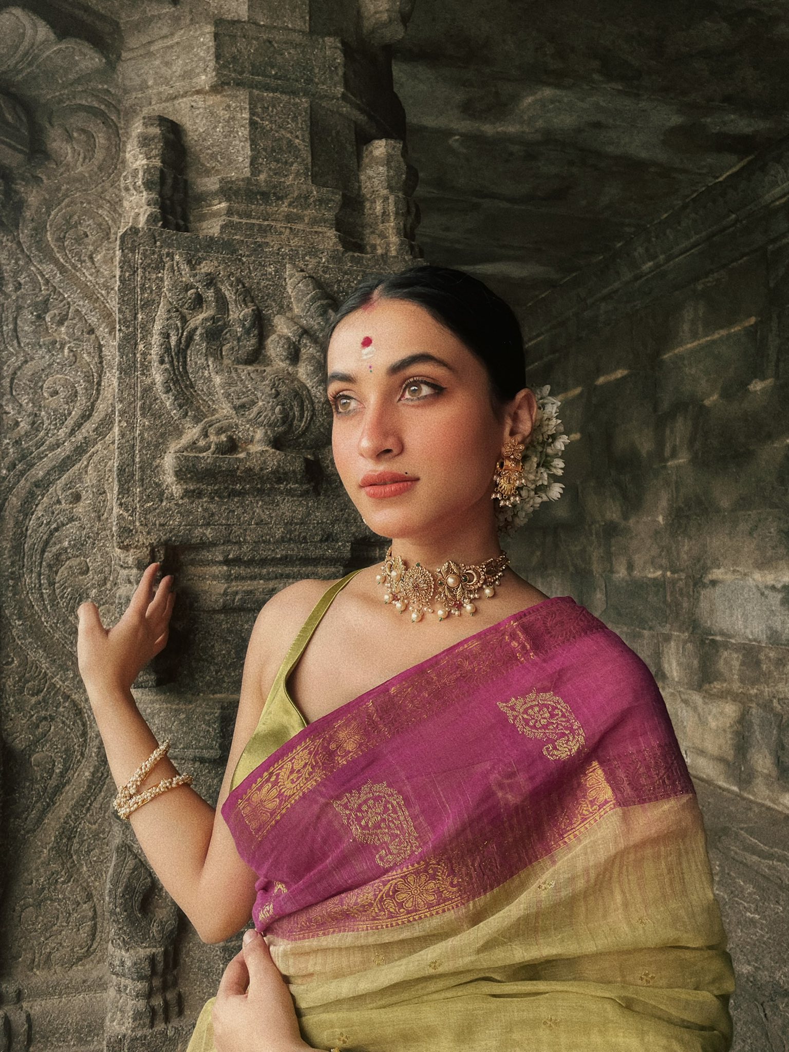 Nazah Naoar