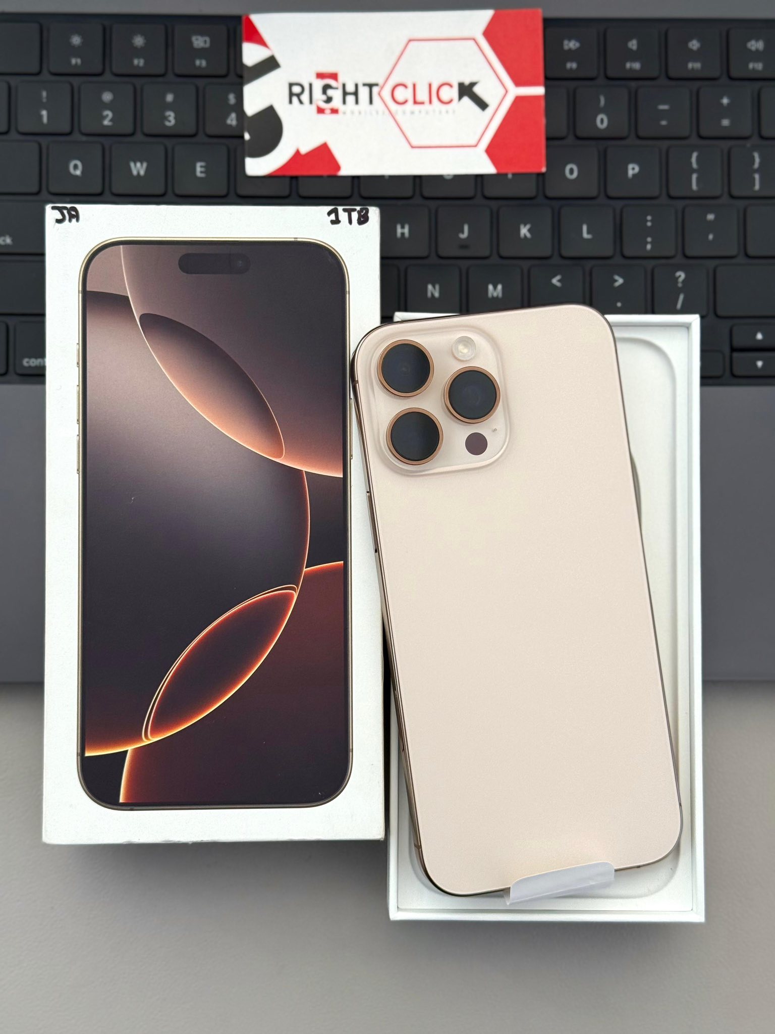 AppleCare付き iPhone 16 Pro Max 512GB iPhone 16 Pro 512GB