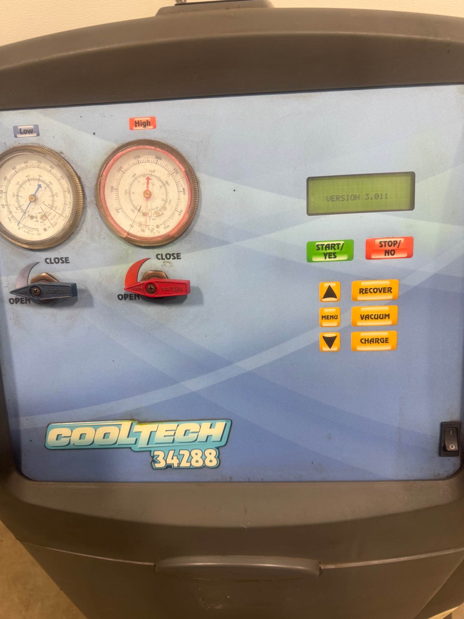 Robinair Cooltech 34288 AC machine - Snow Blowers - Howell, Michigan ...