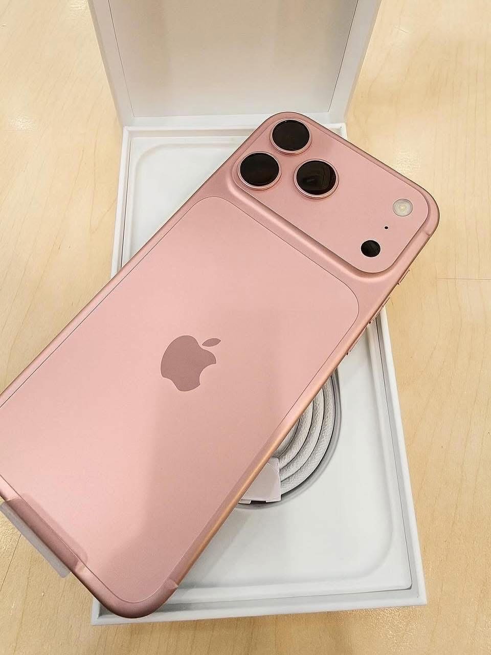 iPhone 17 Pro Max Pink Edition! 🩷✨✨