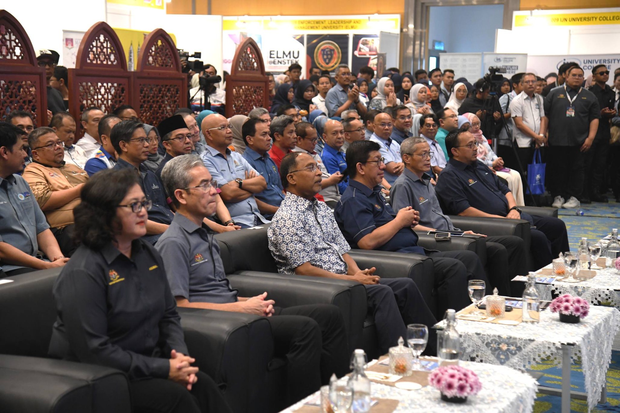 UMPSA - Dimaklumkan bahawa PROFESOR DATO’ DR. ROSLI BIN MOHD YUNUS ...