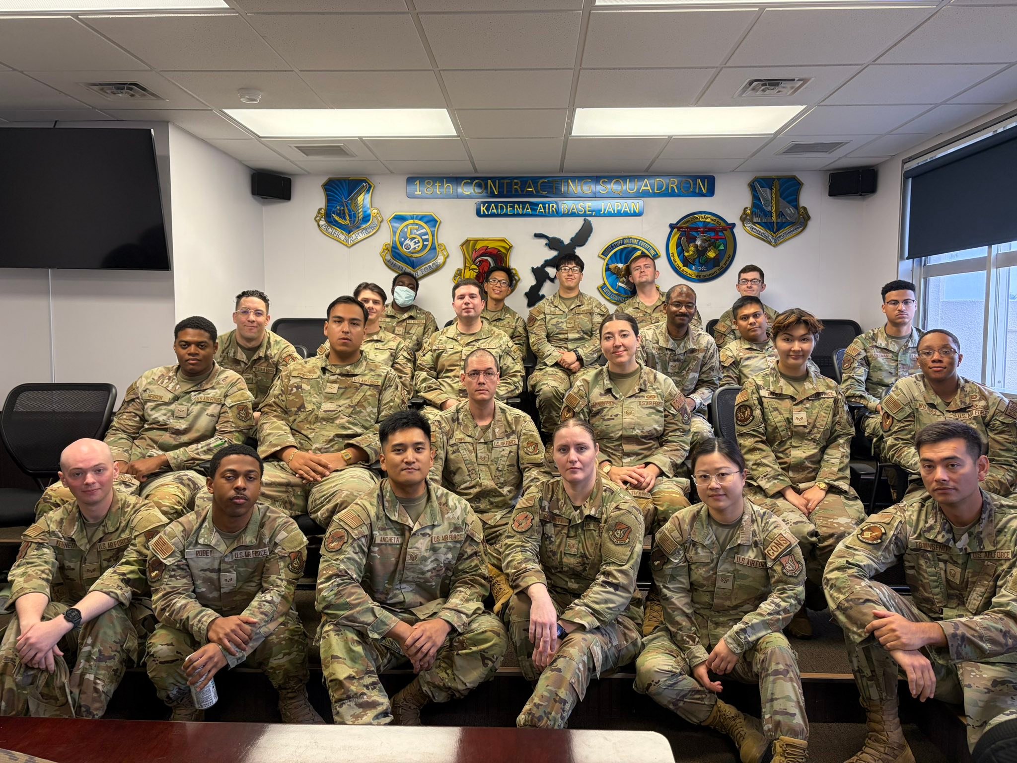 18th Contracting Squadron : Kadena Air Base, Okinawa, Japan