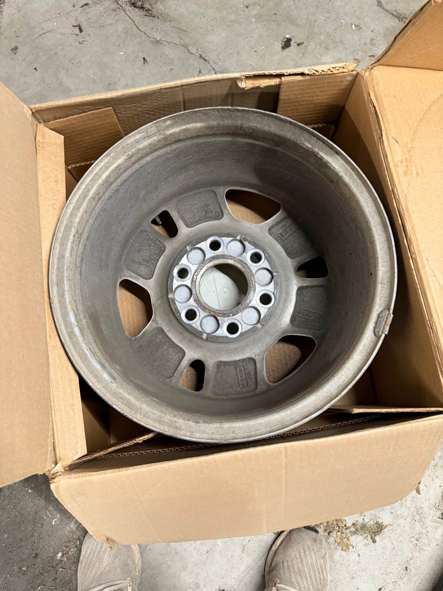2000s model GMC 6 lug wheels - Car Wheels, Tires & Parts - South Point ...