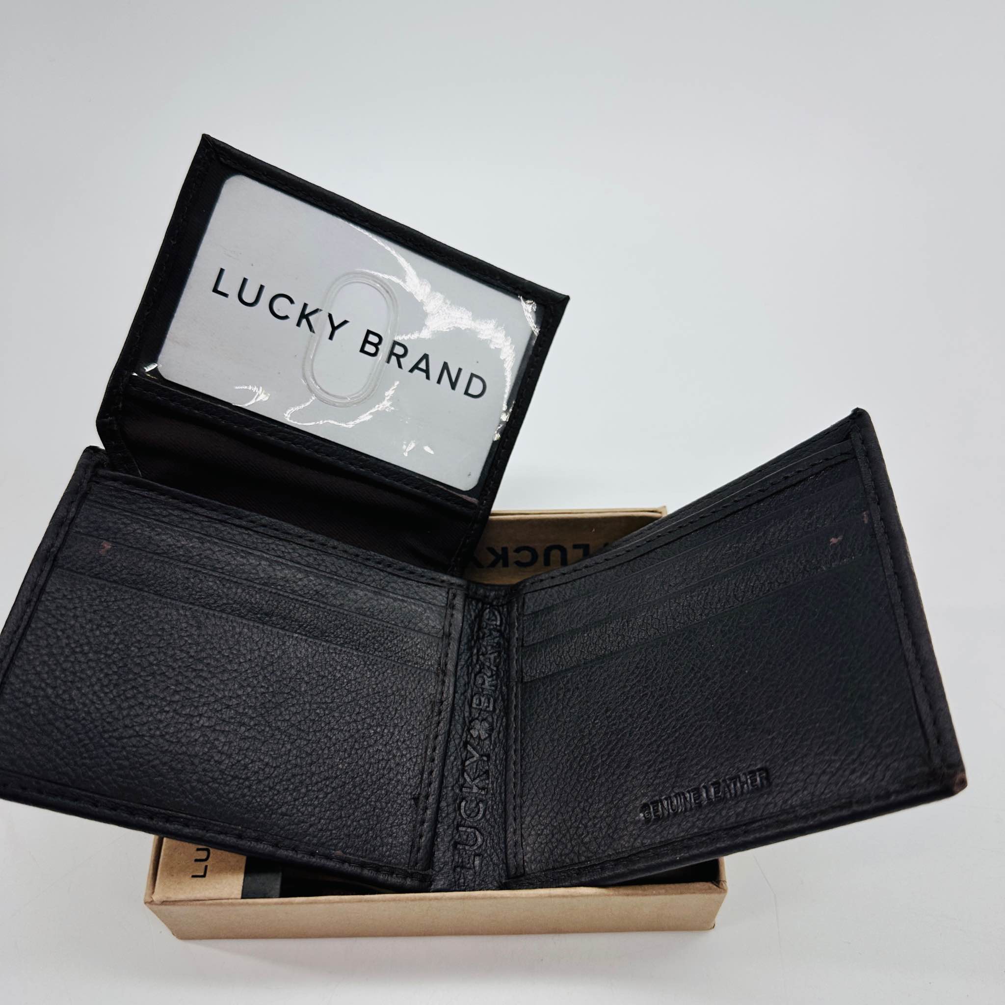 New Brown Lucky Brand Wallet - Wallets | Facebook Marketplace | Facebook