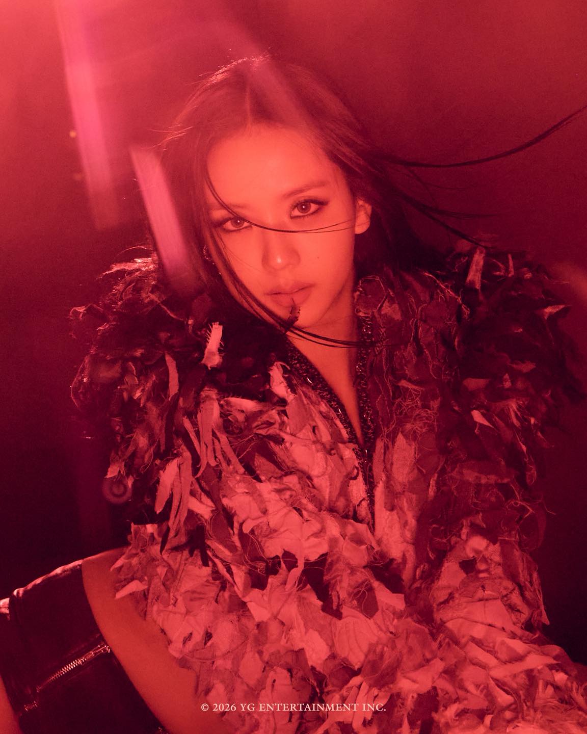 GMA - QUEENS ARE QUEENING 🖤💖 BLACKPINK exude fierce energy in the first ...