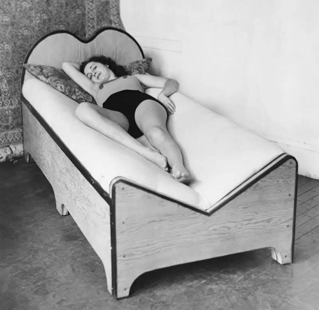 The Pagan - The V-Shaped Bed was designed to promote better sleep and ...