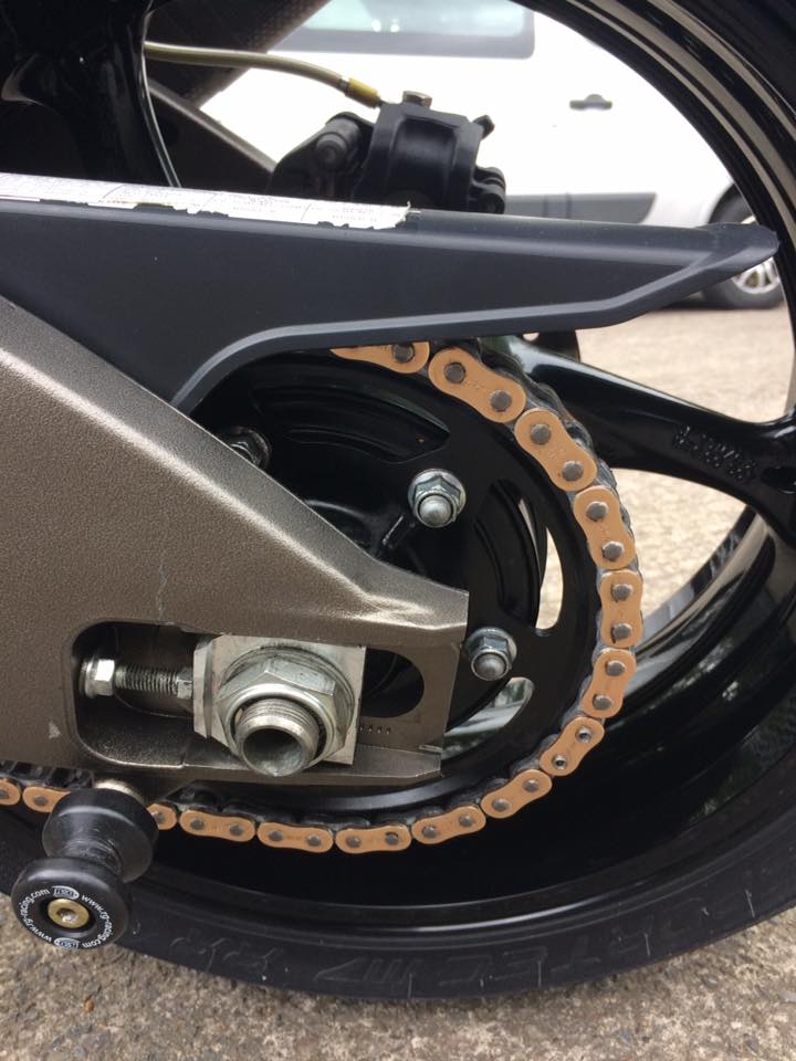 Upgraded Suzuki GSXR1000 with Brembo and Hel callipers